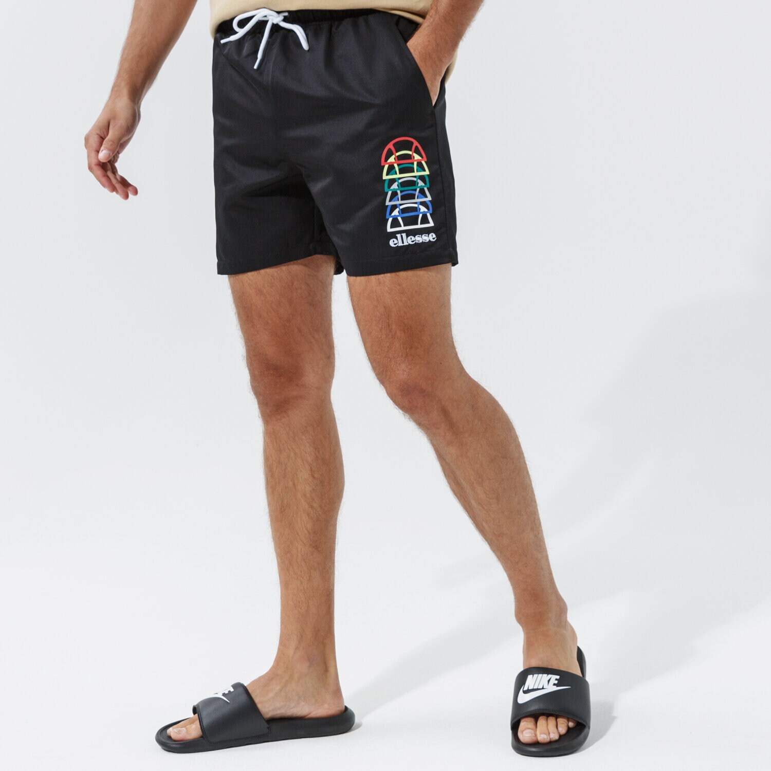 Femei pantaloni scurți ELLESSE PANTALONI SCURȚI LUCCIMA SHORT BLK SHI11405011 Negru