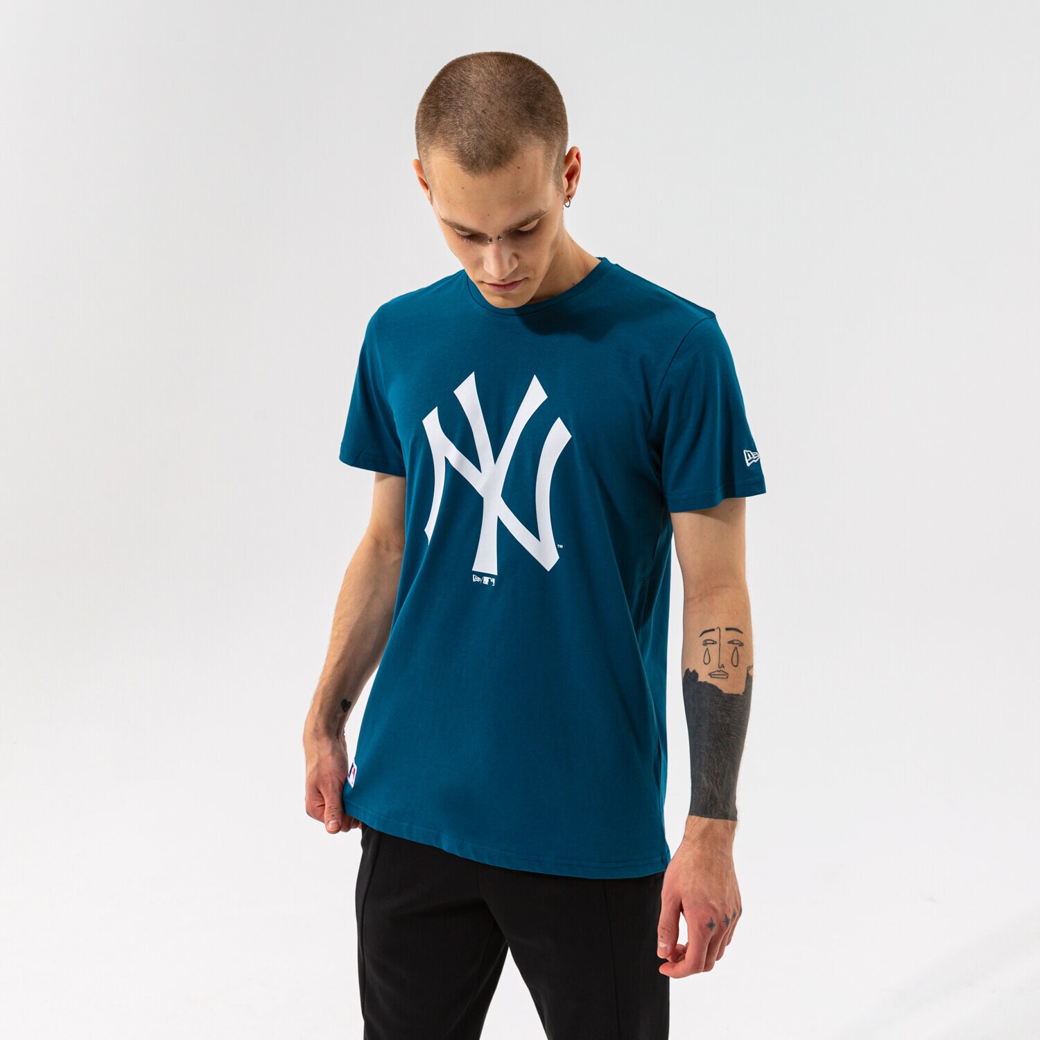 Bărbați tricou NEW ERA TRICOU MLB SEASONAL TEAM LOGO TEE NYY NEW YORK YANKE 12827227 Bleumarin