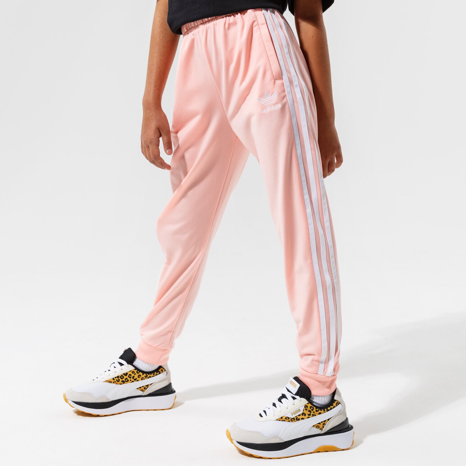 Pantaloni pentru copii ADIDAS PANTALONI SST TRACK PANTS GIRL H37870 Roz
