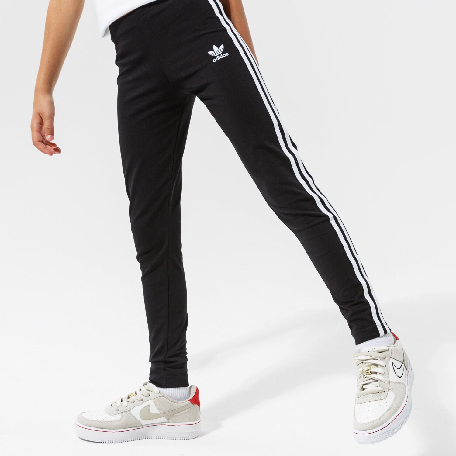 Pantaloni pentru copii ADIDAS PANTALONI  3STRIPES LEGG GIRL ED7820 Negru