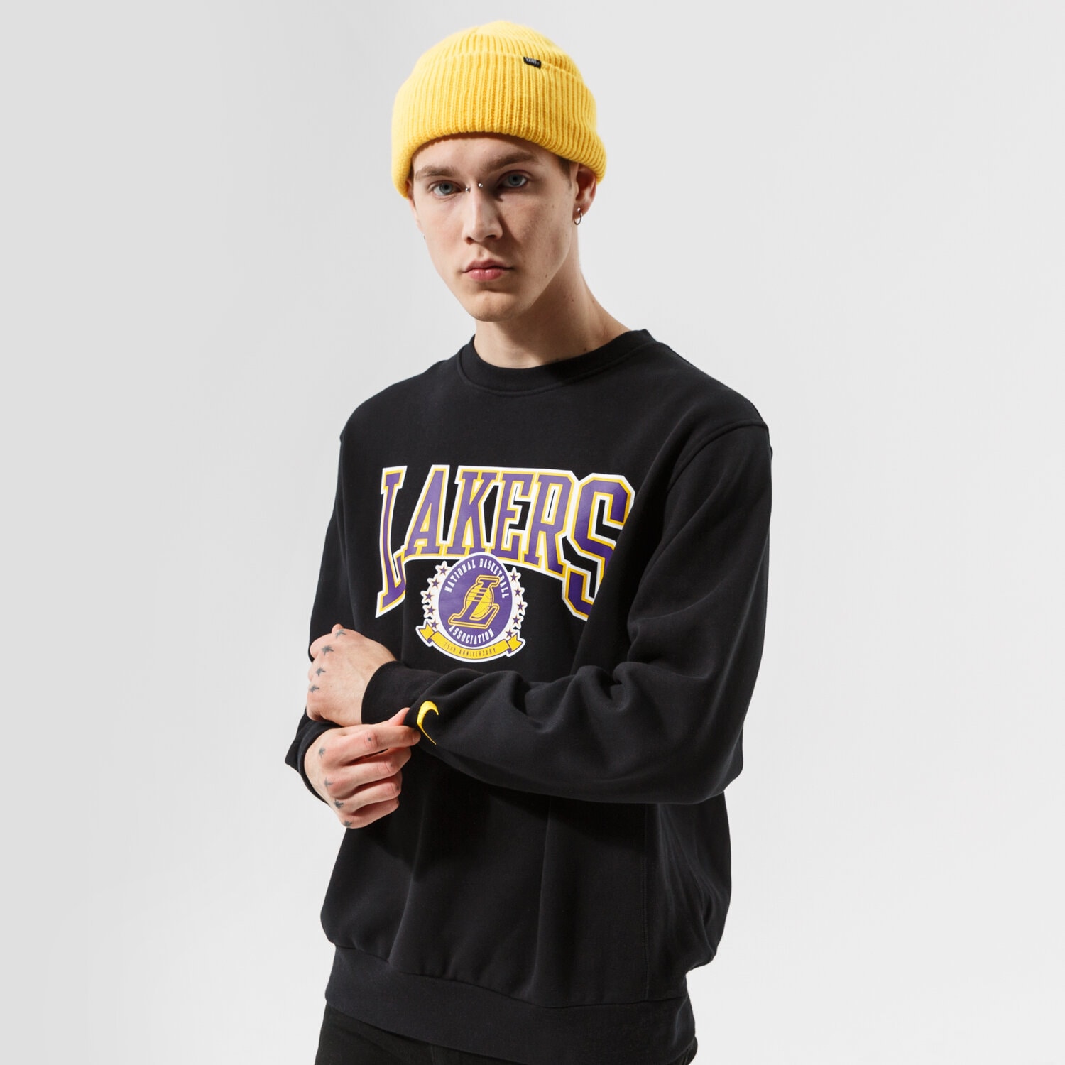 Bărbați bluză NIKE BLUZĂ LAL M NK FLC CREW CTS 75 NBA DJ2801-010 Negru