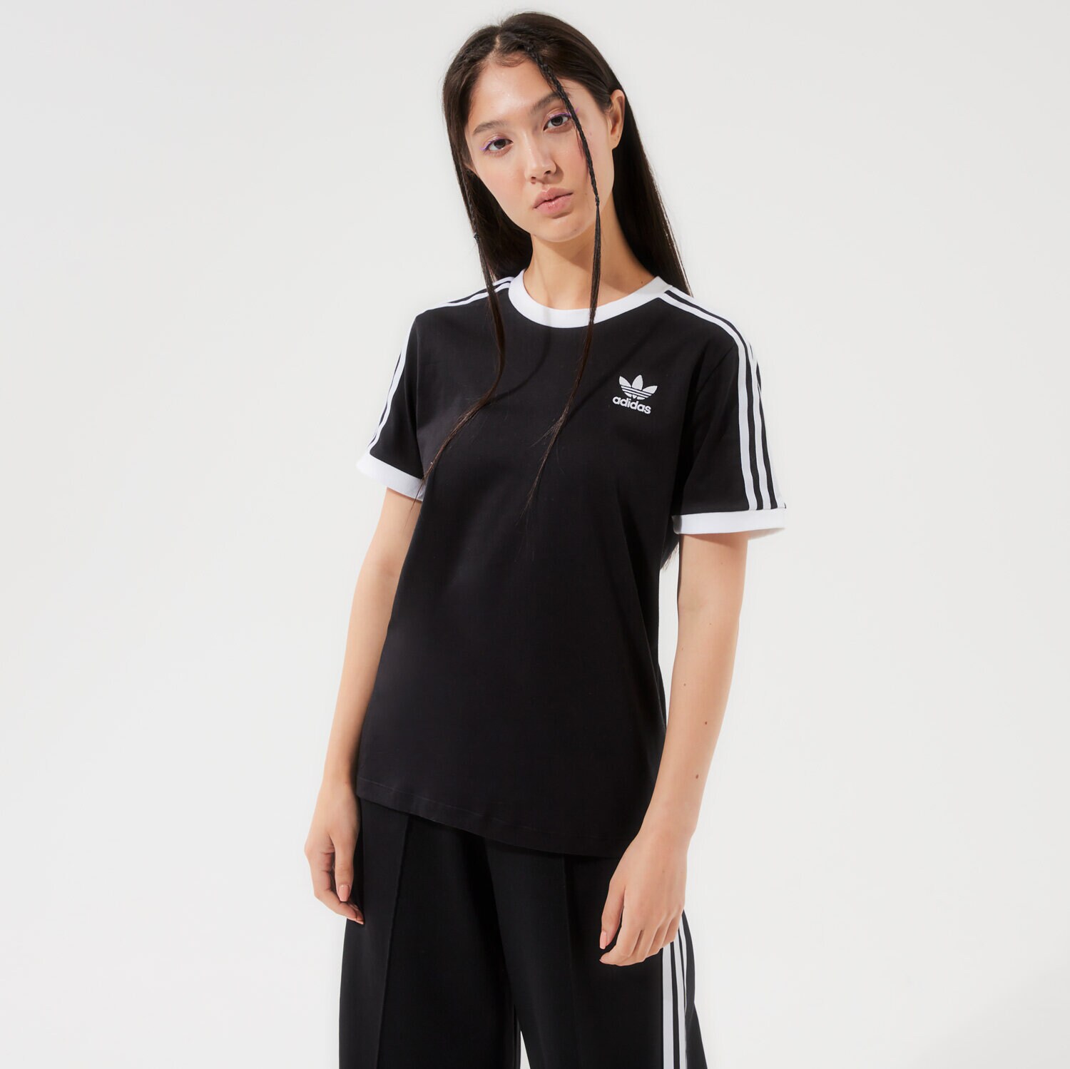Femei tricou ADIDAS 3 STRIPES CALIFORNIA TRICOU GN2900 Negru