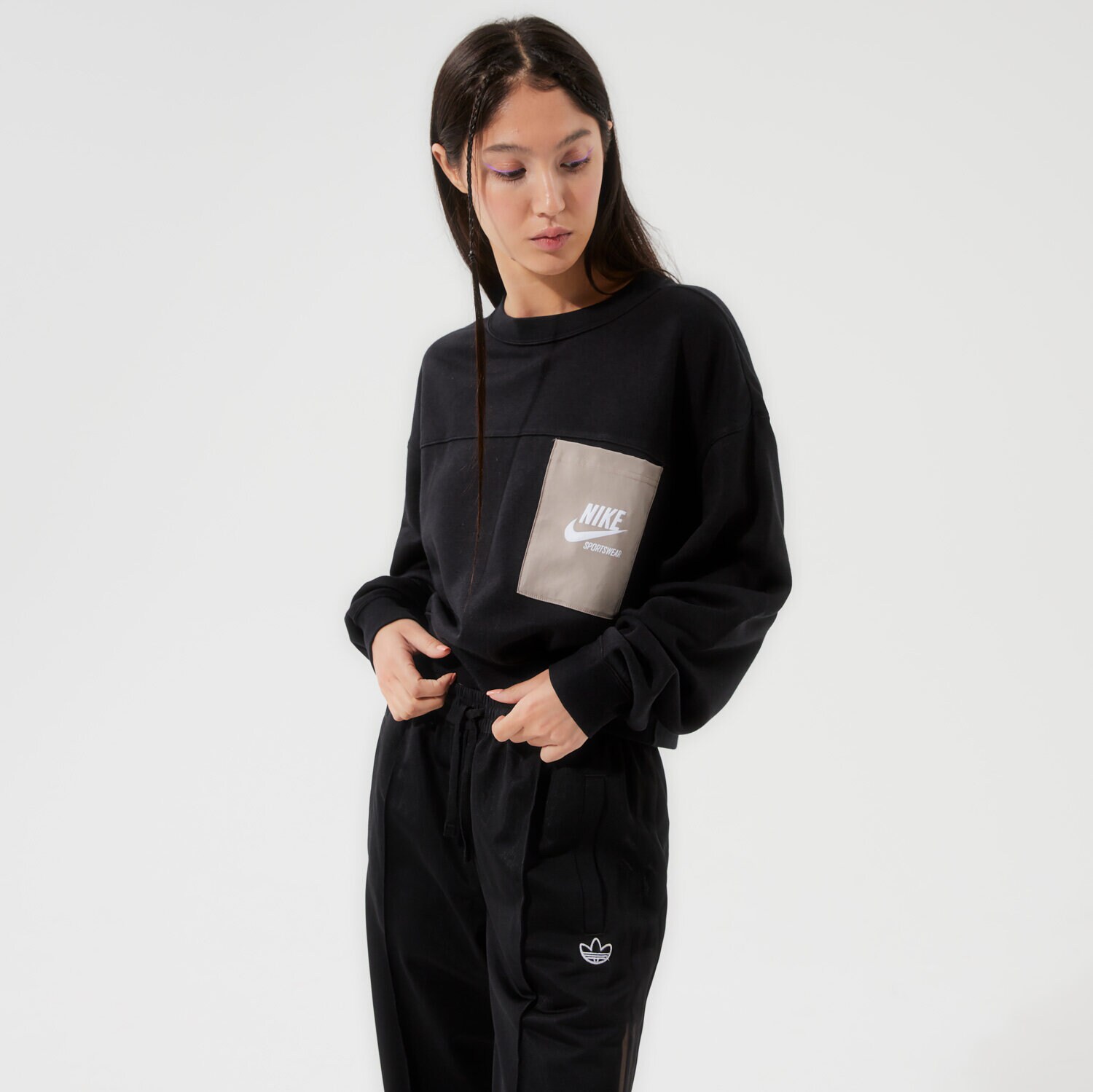 Femei bluză NIKE BLUZĂ W NSW FLC CREW HTG DD5669-010 Negru