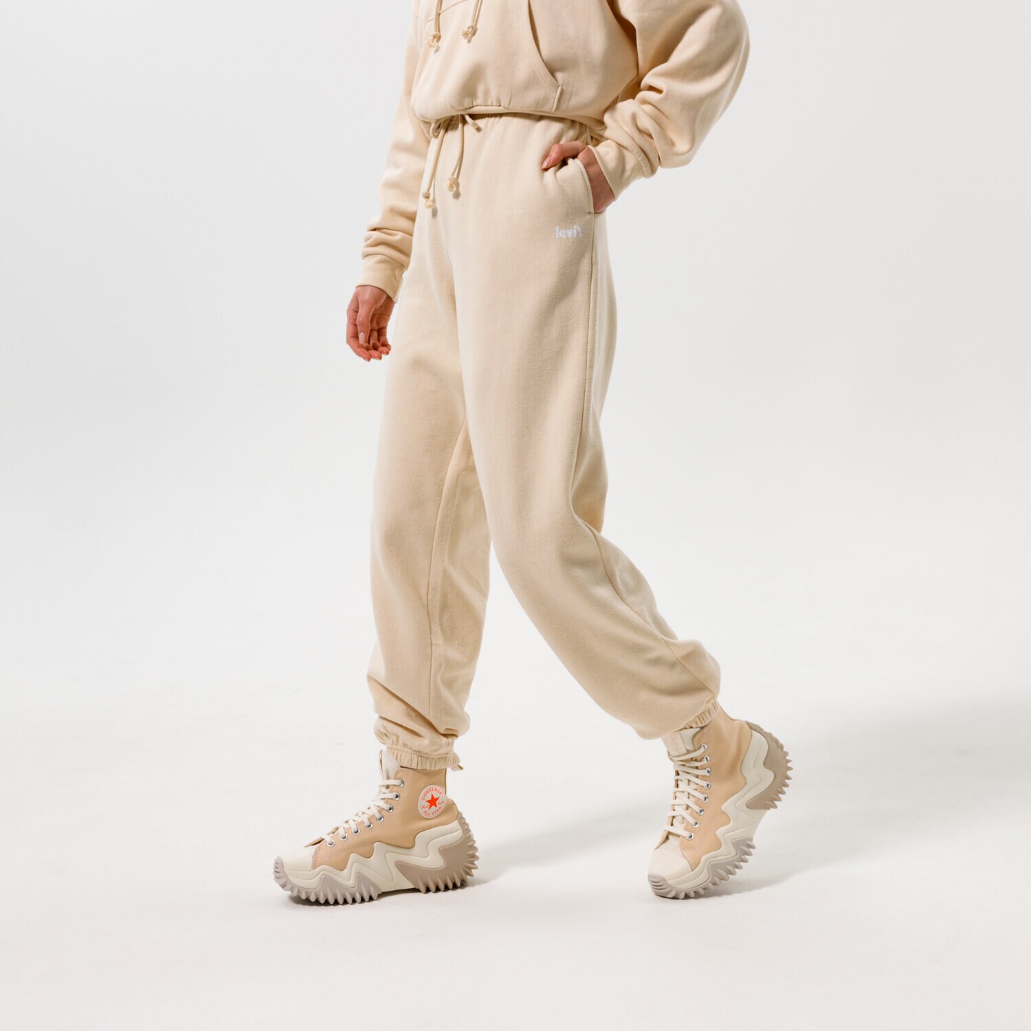 Femei pantaloni LEVI'S PANTALONI LAUNDRY DAY SWEATPANT A1786-0000 Bej