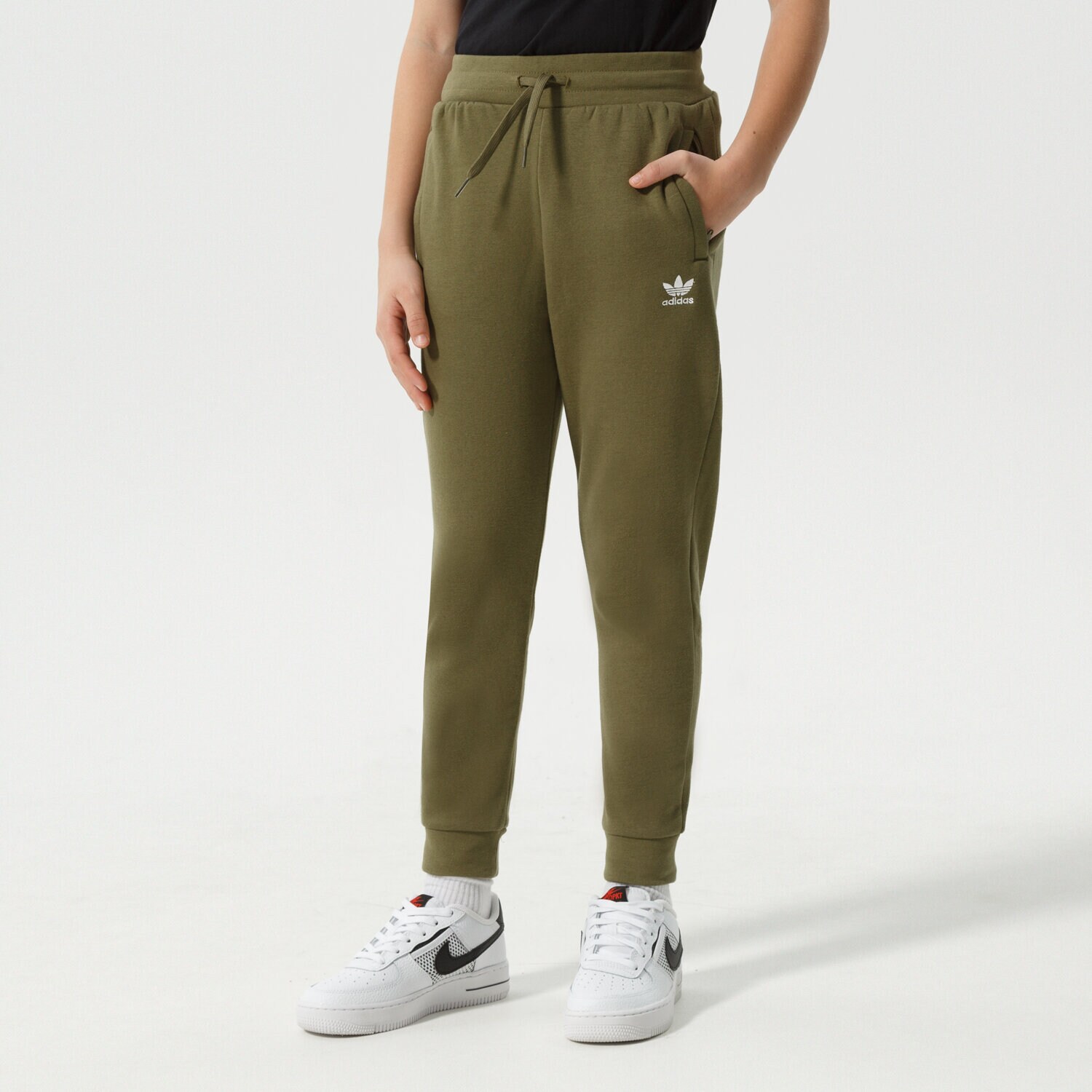 Pantaloni pentru copii ADIDAS PANTALONI  PANTS BOY HF2306 Kaki