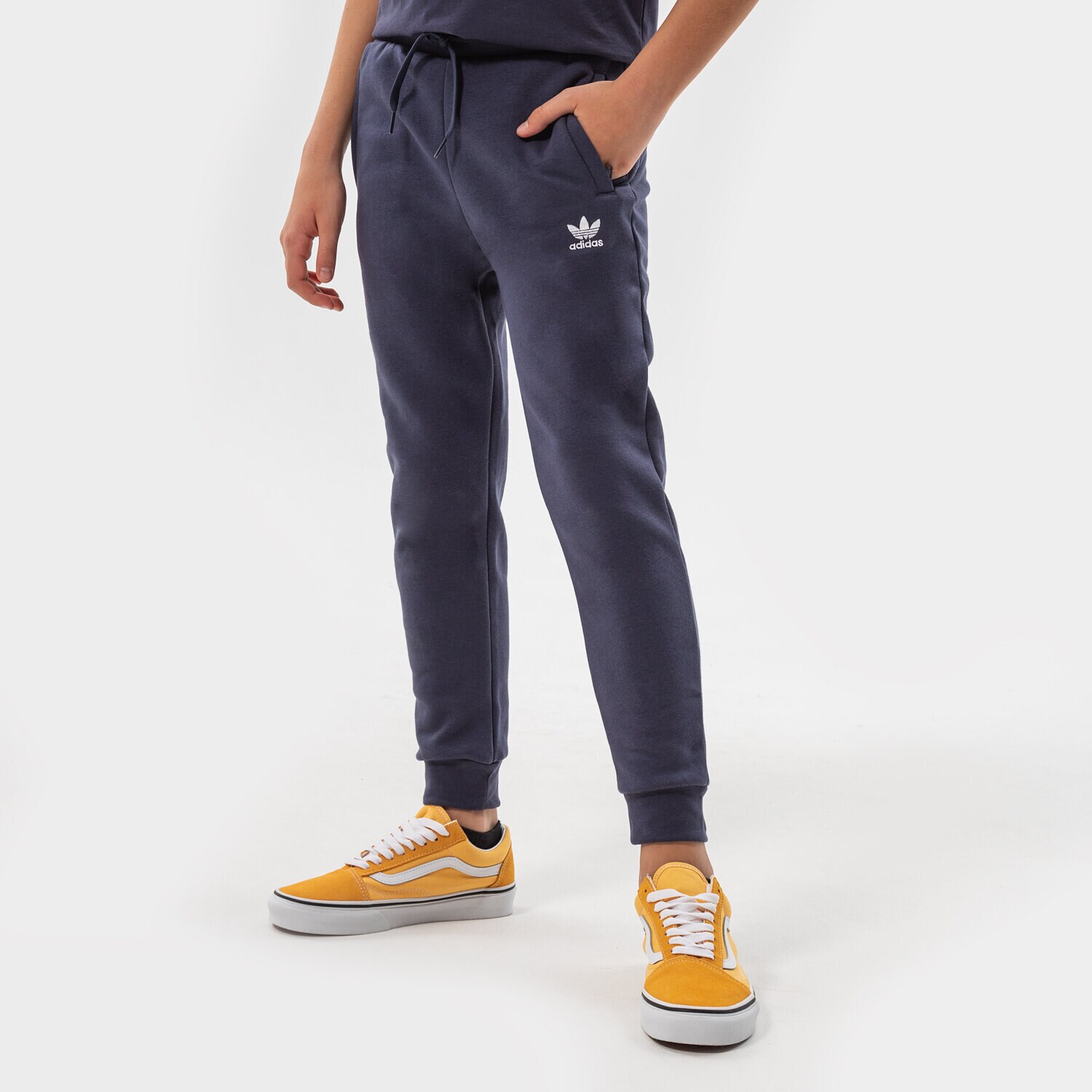 Pantaloni pentru copii ADIDAS PANTALONI  PANTS BOY HG1437 Bleumarin