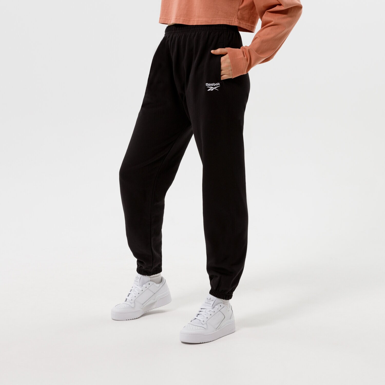 Femei pantaloni REEBOK PANTALONI  CL PF SM LOGO FT PANT GS1742 Negru