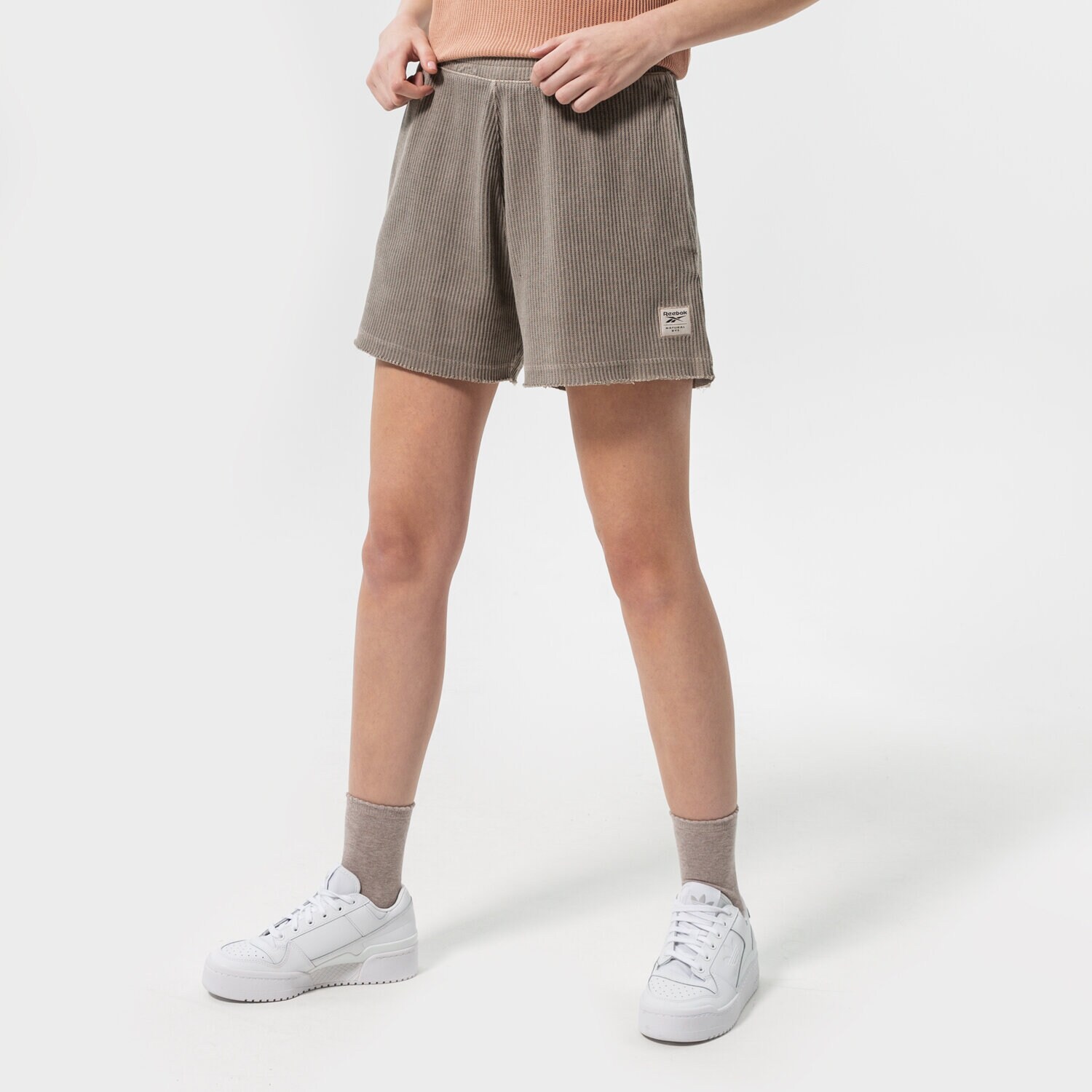 Femei pantaloni scurți REEBOK PANTALONI SCURȚI CL RBK ND WAFFLE SHORT HB8647 Gri