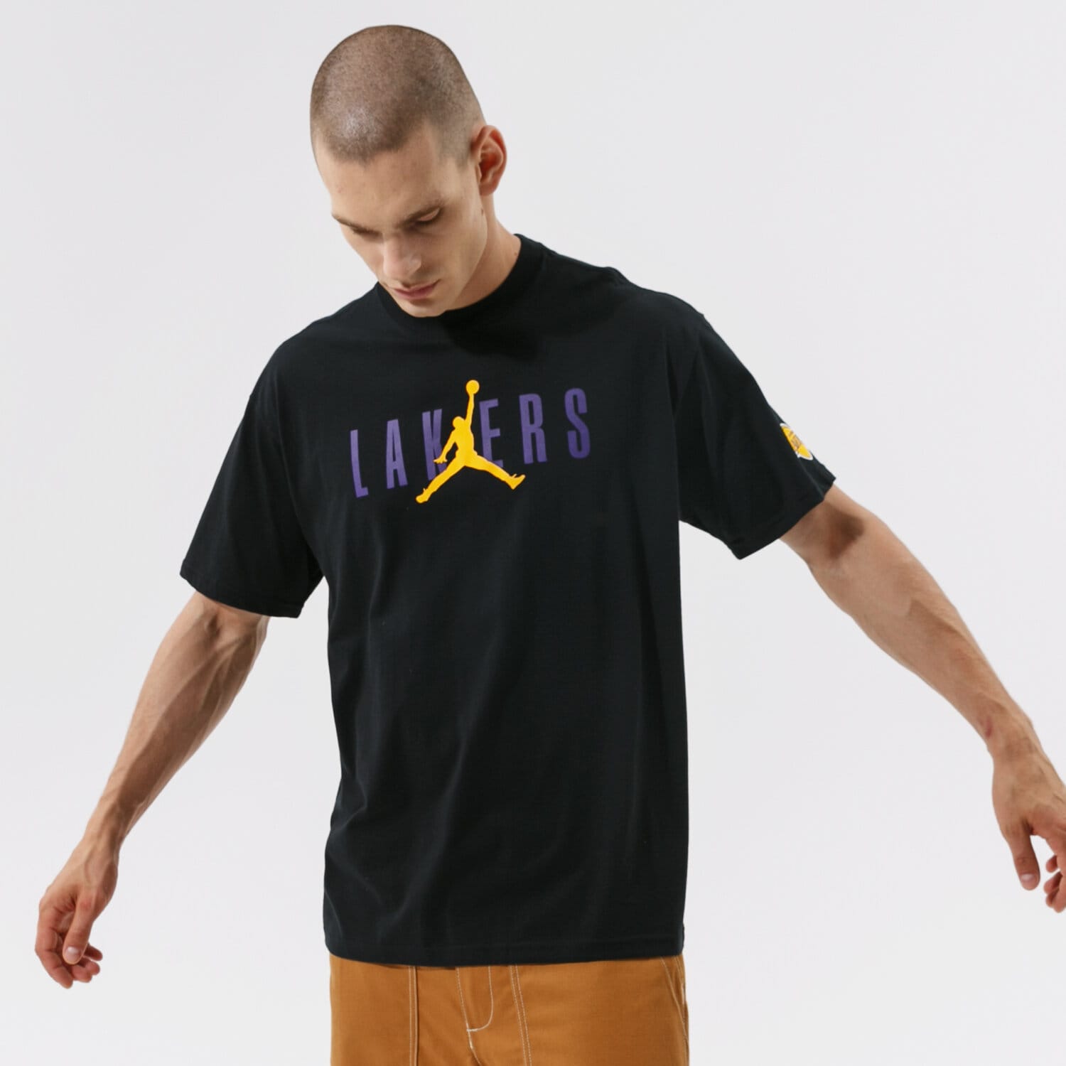 Bărbați tricou NIKE TRICOU LAL M NK CTS JDN STMT SS TEE NBA DA6512-010 Negru