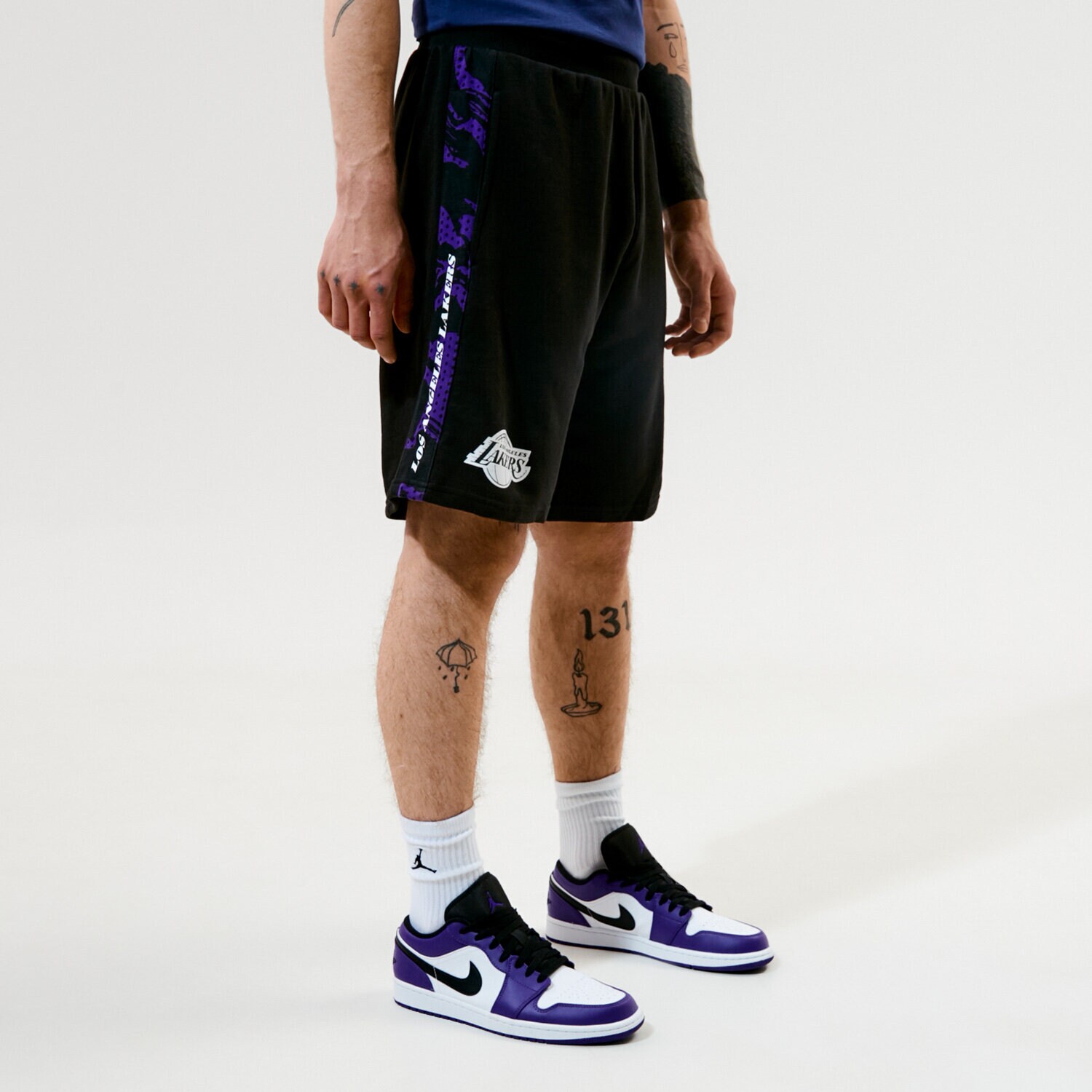 Femei pantaloni scurți NEW ERA PANTALONI SCURȚI NBA PRINT PANEL LAKERS 12720121 Negru