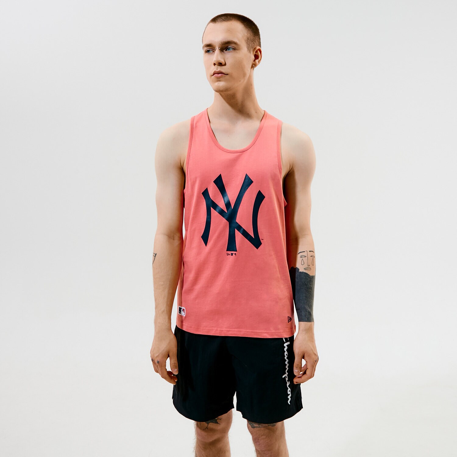 Bărbați tricou NEW ERA MAIOU MLB TEAM LOGO MAIOU NYY 12720142 Roz