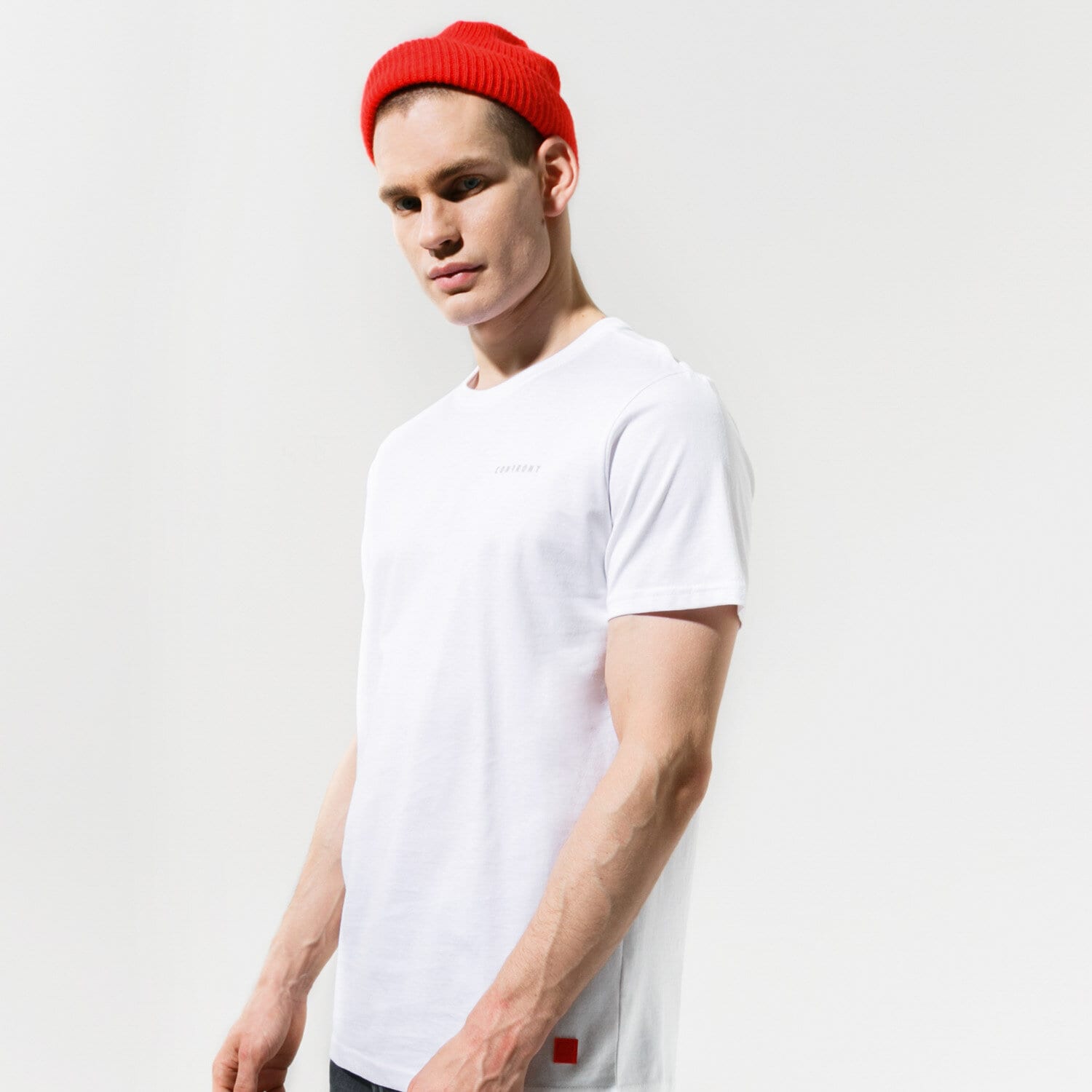 Bărbați tricou CONFRONT TRICOU SMALL LOGO TEE WHITE CF121TSM48001 Alb