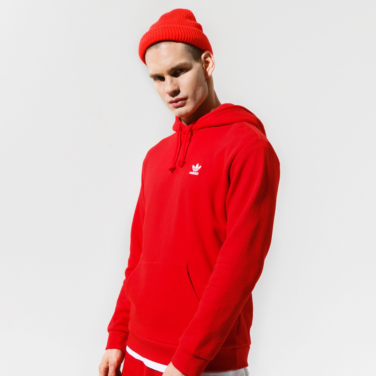 Bărbați bluză ADIDAS BLUZĂ CU GLUGĂ ESSENTIAL HOODY GN3389 Roșu