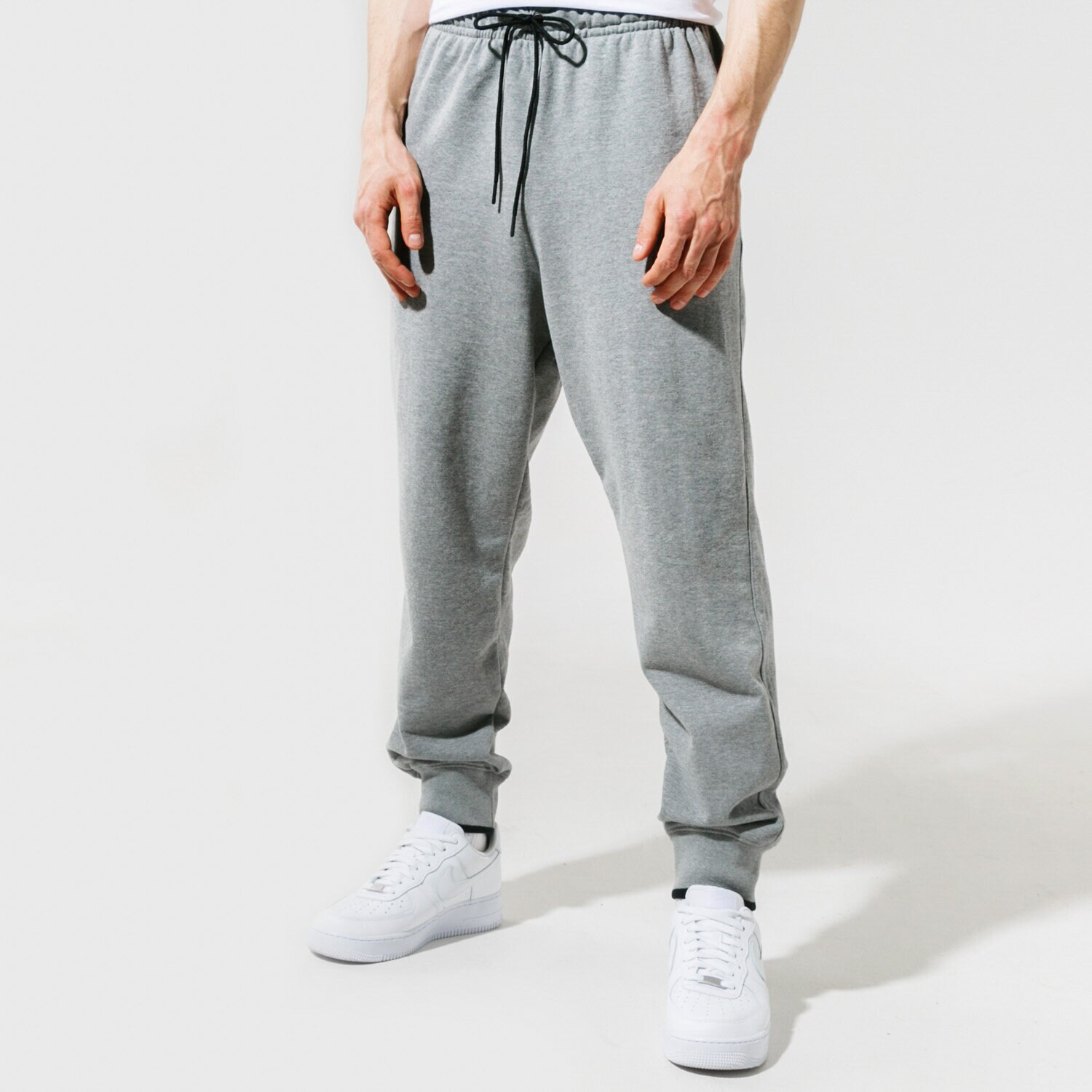 Bărbați pantaloni JORDAN PANTALONI  JUMPMAN CLASSICS CV2249-092 Gri
