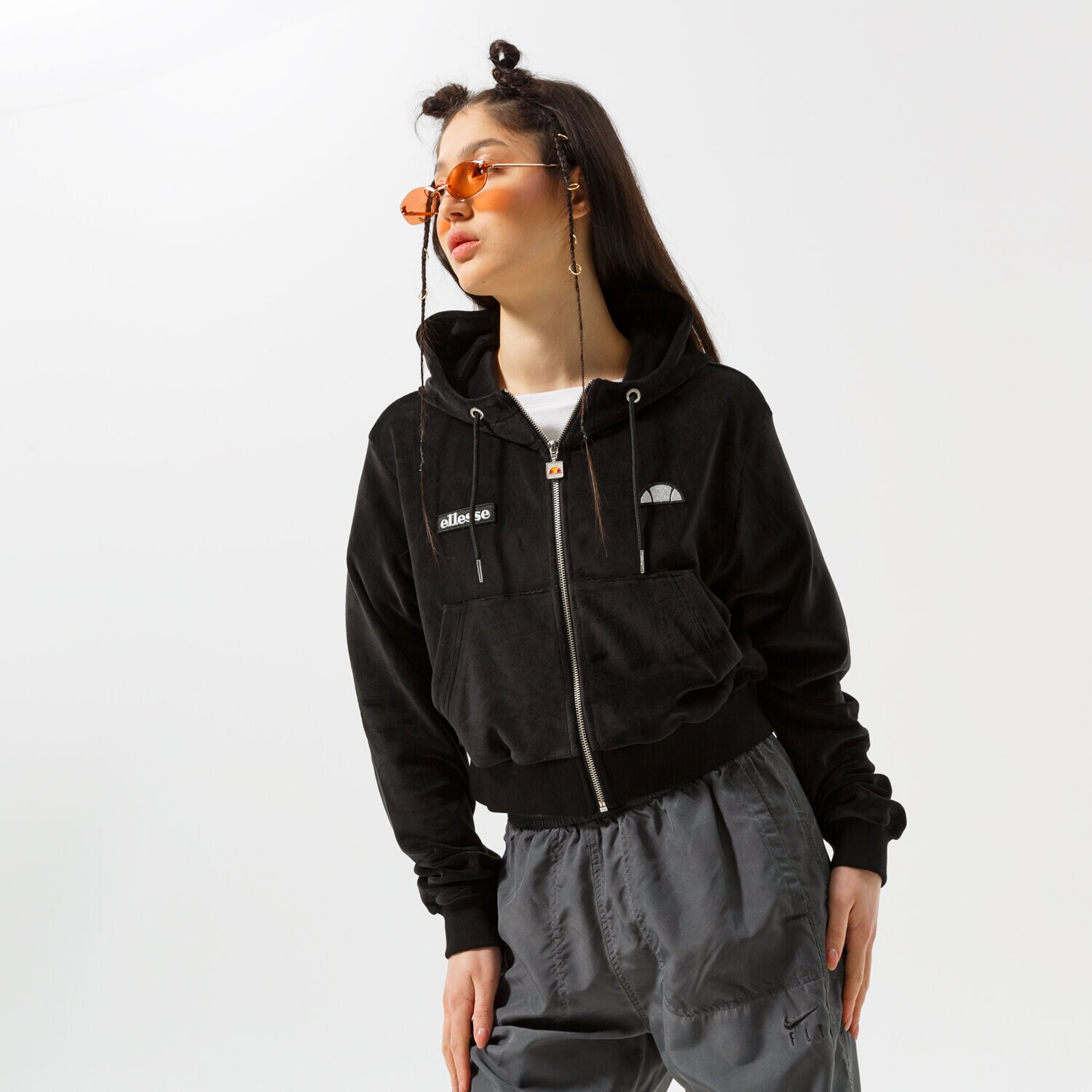 Femei bluză ELLESSE BLUZĂ CU GLUGĂ KIRSTEN CROP HOODY BLK SGL13420011 Negru