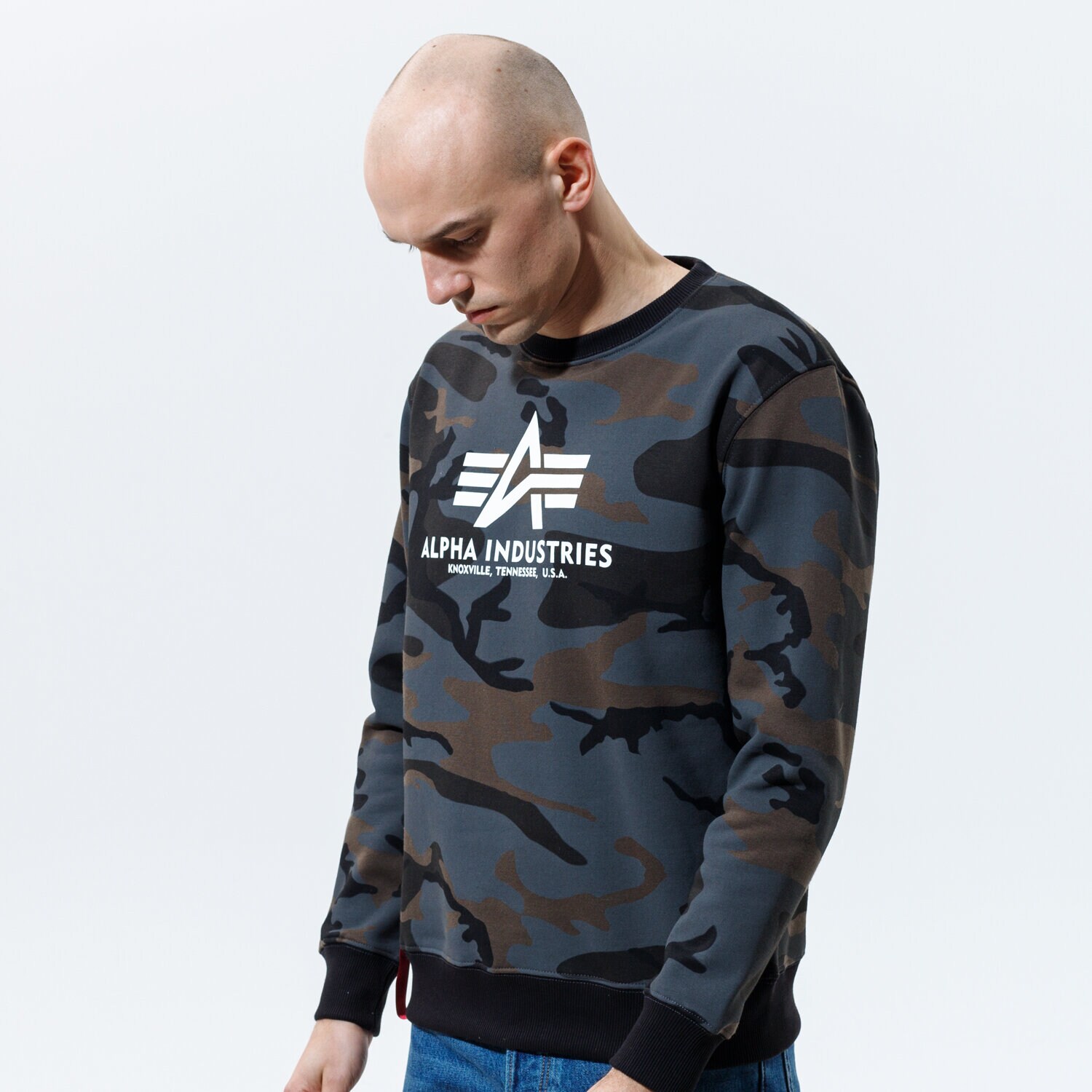 Bărbați bluză ALPHA INDUSTRIES BLUZĂ BASIC SWEATER CAMO 178302C-125 Kaki