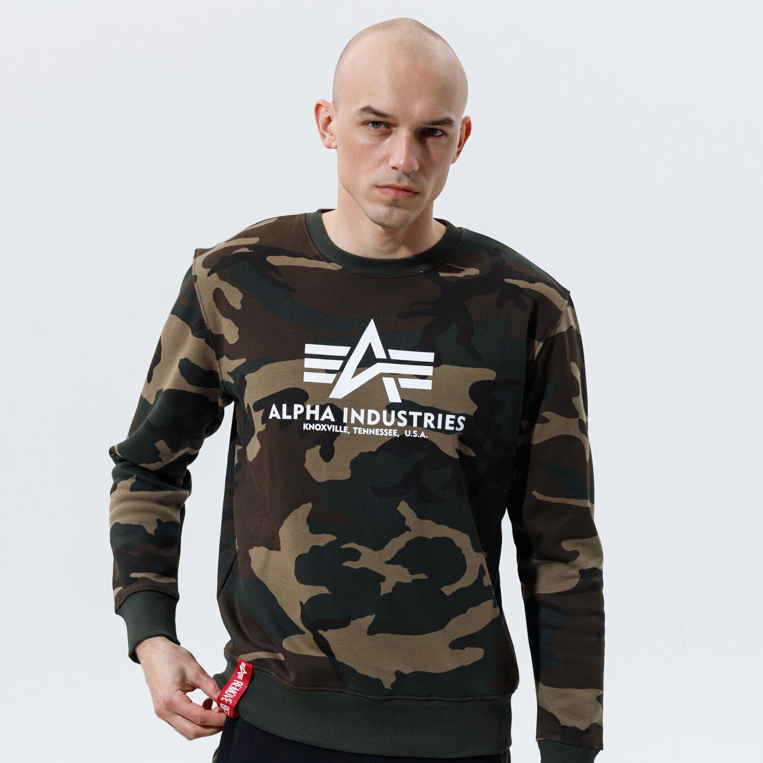 Bărbați bluză ALPHA INDUSTRIES BLUZĂ BASIC SWEATER CAMO 178302C-408 Kaki