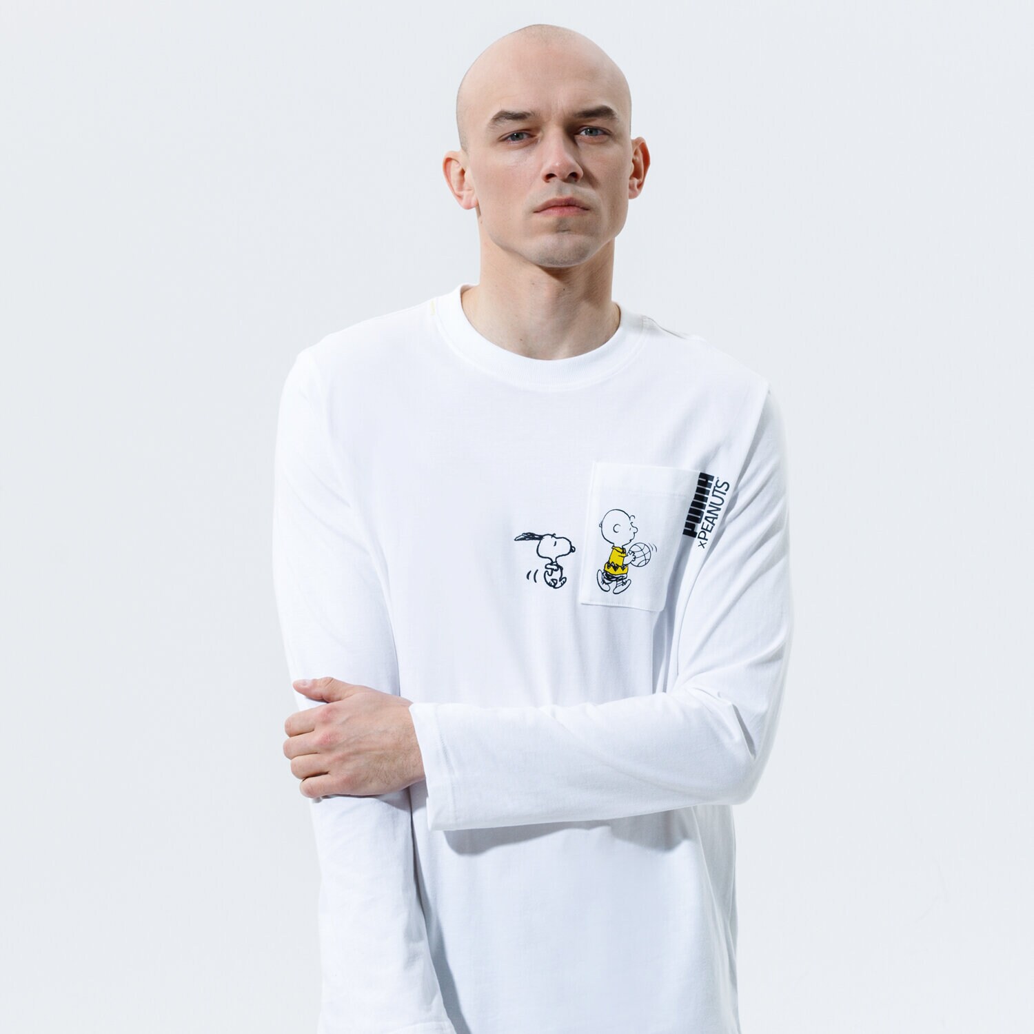 Bărbați tricou PUMA TRICOU PUMA X PEANUTS LS TEE 53061302 Alb