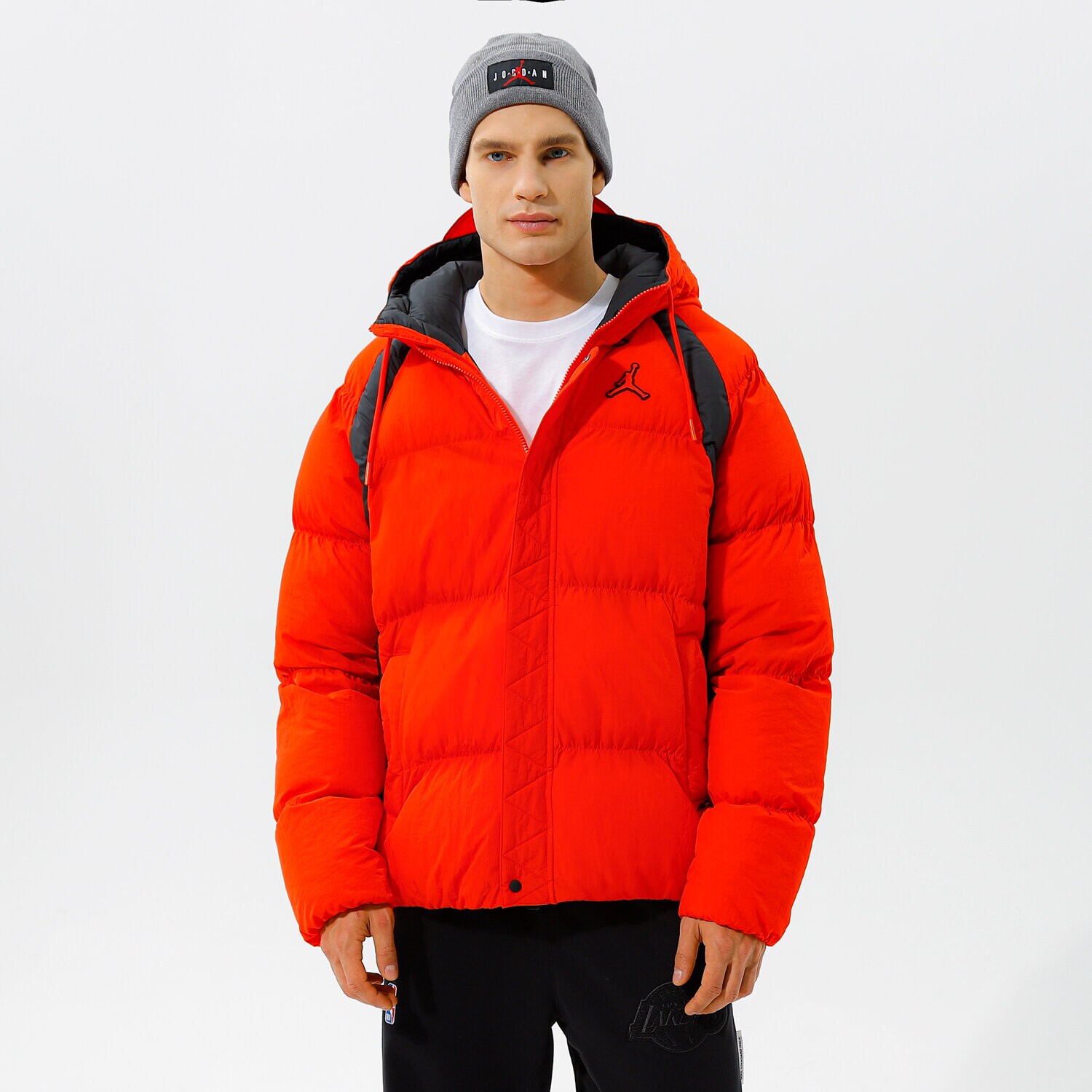 Bărbați eacă de iarnă JORDAN JACHETĂ DE IARNĂ M J ESS PUFFER JKT DA9806-673 Roșu