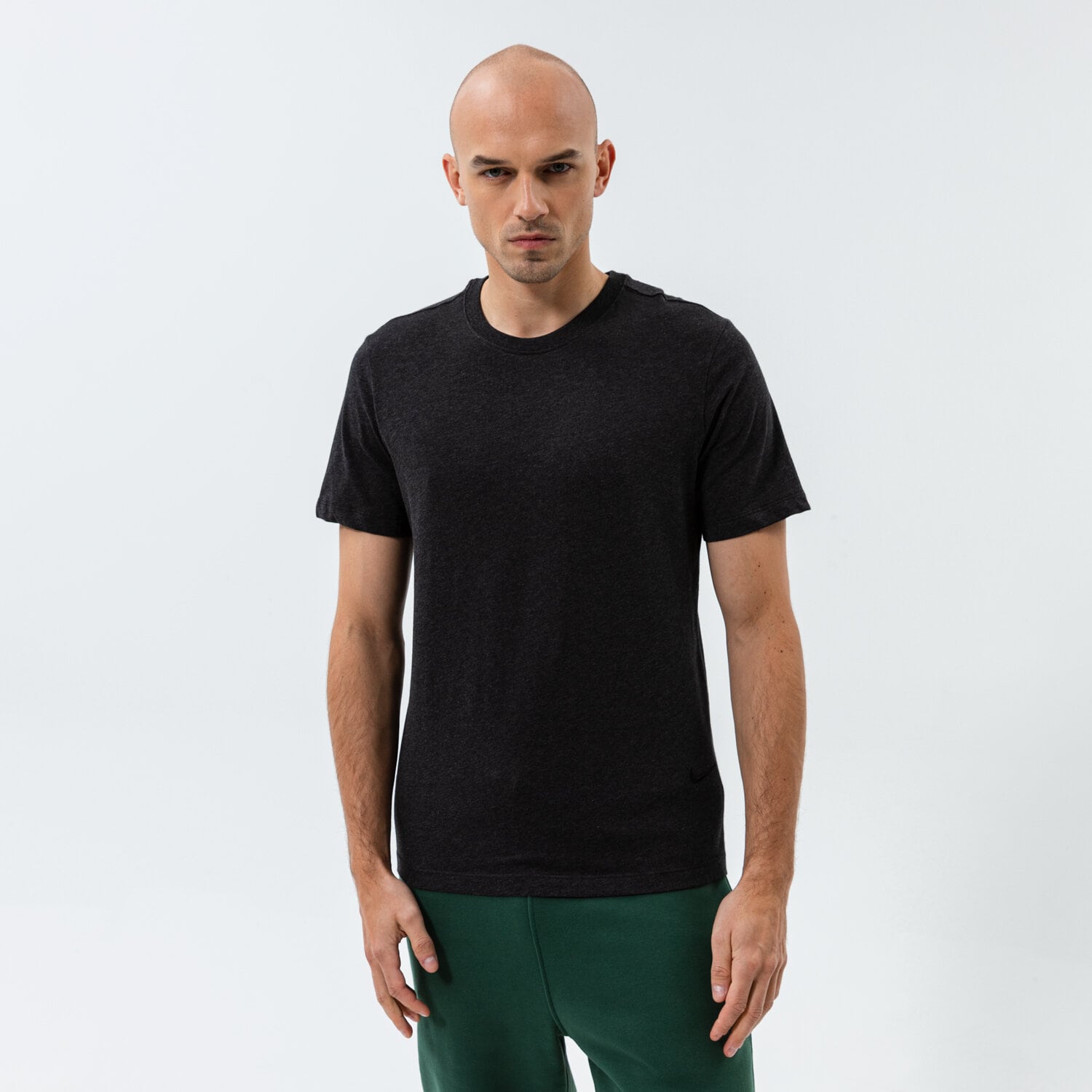 Bărbați tricou NIKE TRICOU M NSW TEE SUSTAINABILITY DM2386-010 Negru