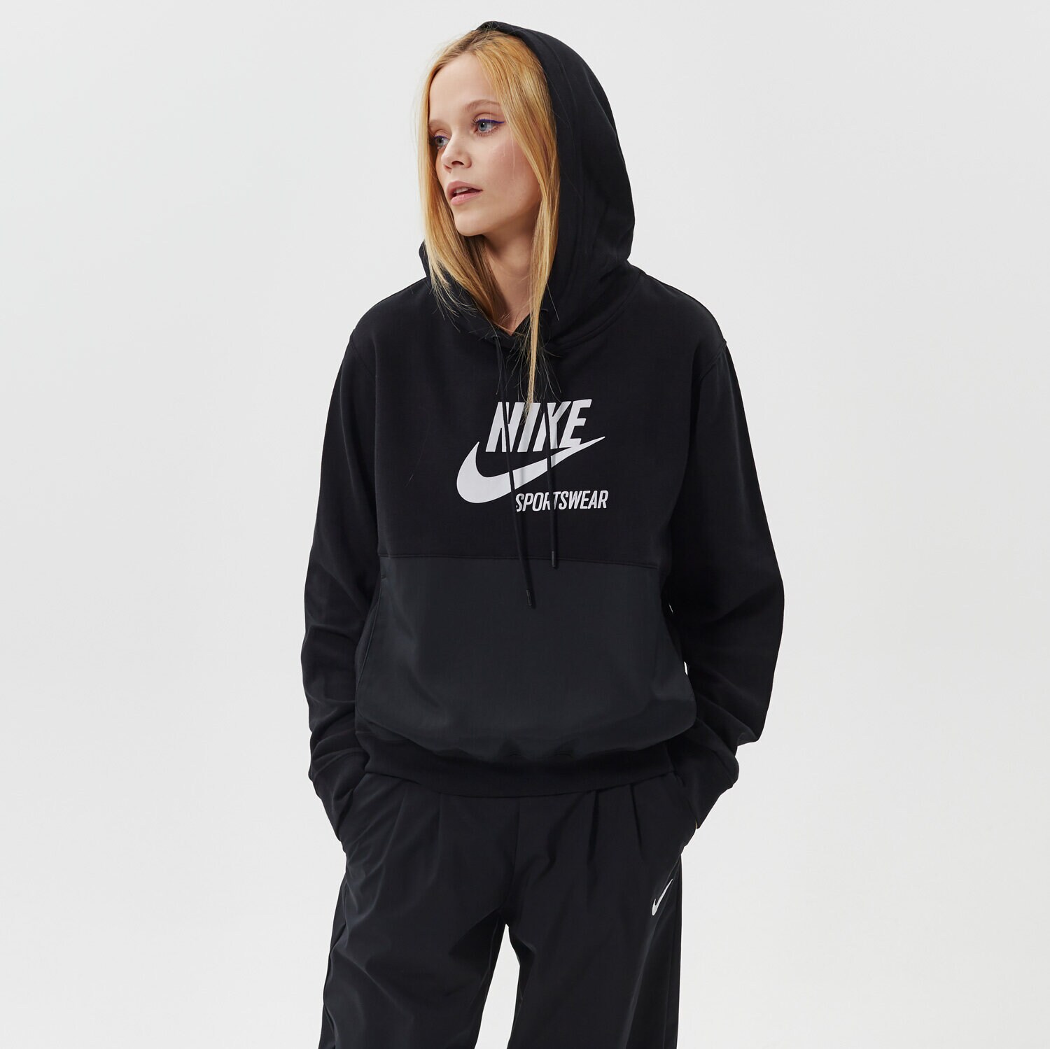 Femei bluză NIKE BLUZĂ CU GLUGĂ W NSW FLC HOODIE HTG DD5673-010 Negru