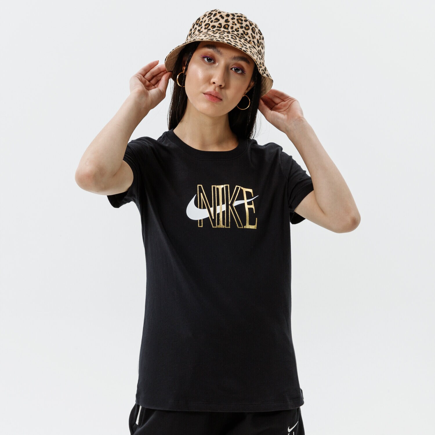 Femei tricou NIKE TRICOU W NSW TEE SHINE DM2809-010 Negru