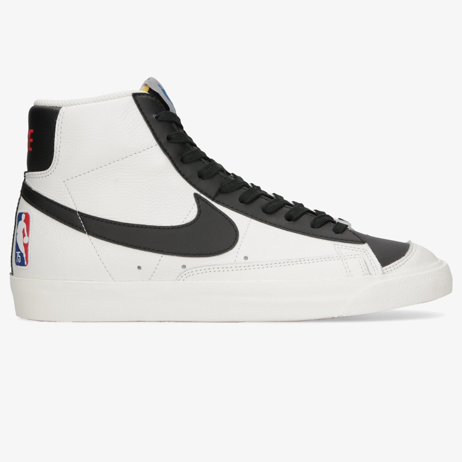 Barbați pantofi sport NIKE BLAZER MID '77 EMB DD8025-101 Negru