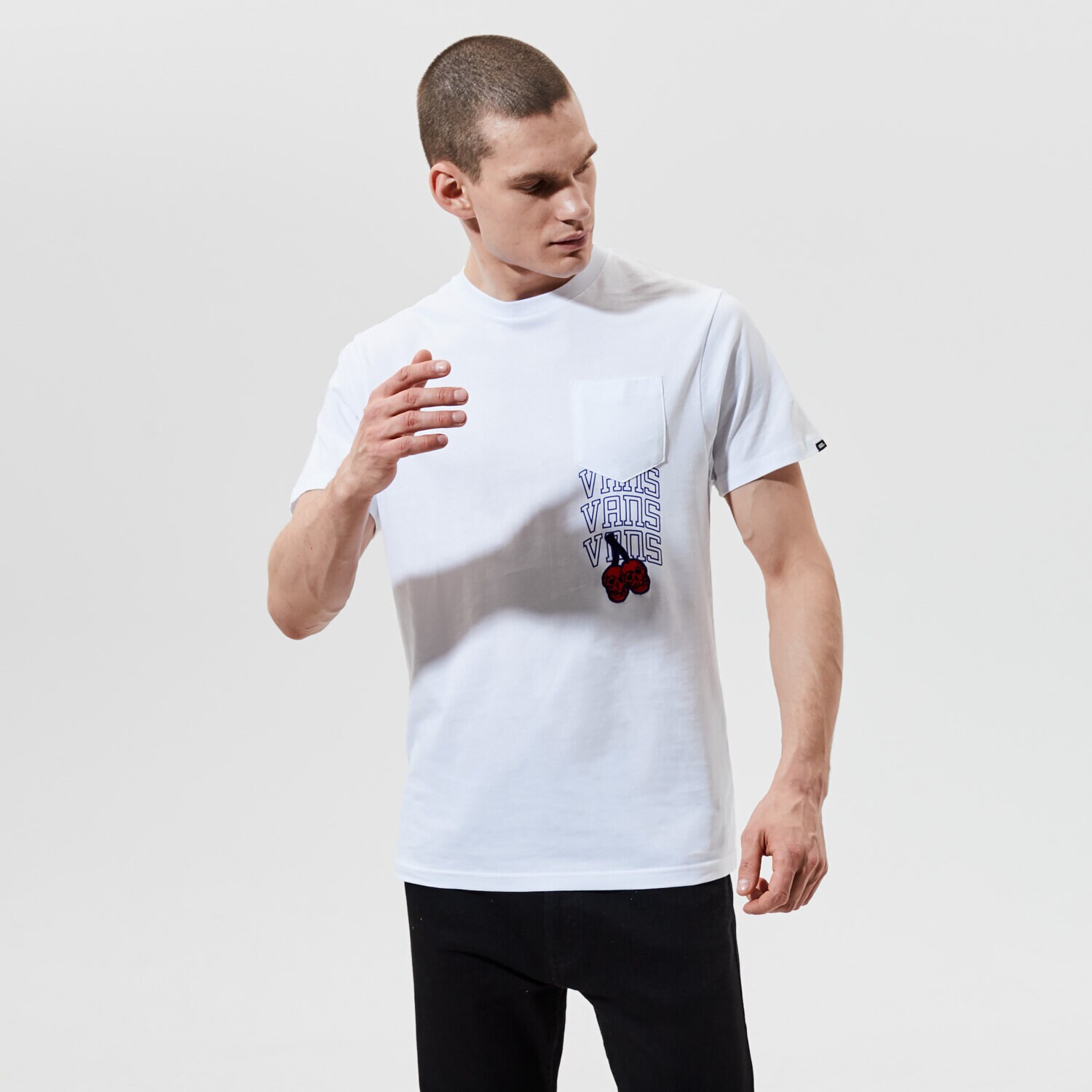 Bărbați tricou VANS TRICOU MN NEW VARSITY POCKET SS WHITE VN0A54C7WHT1 Alb