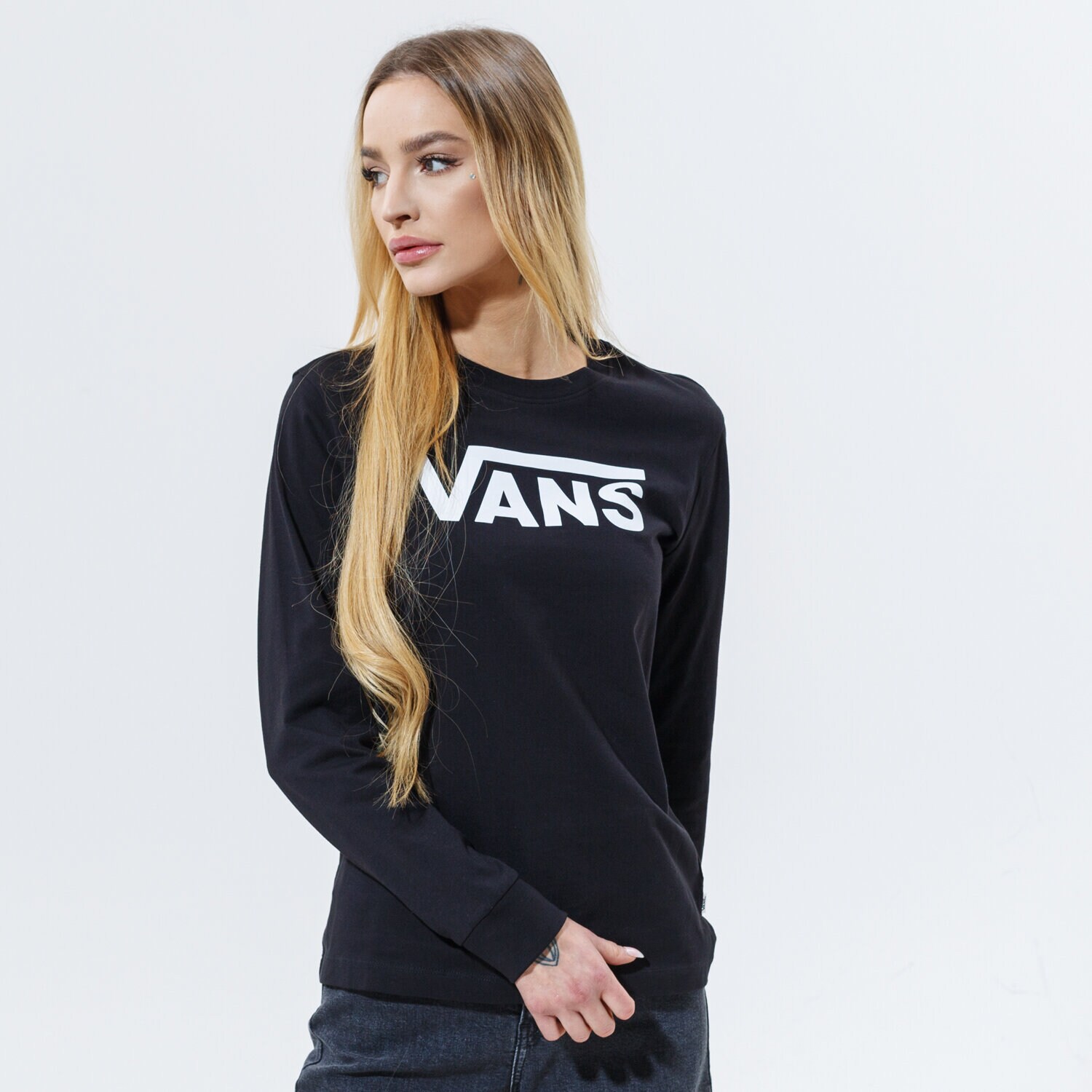 Femei tricou VANS TRICOU FLYING V CLASSIC LS BF VN0A47WNBLK1 Negru