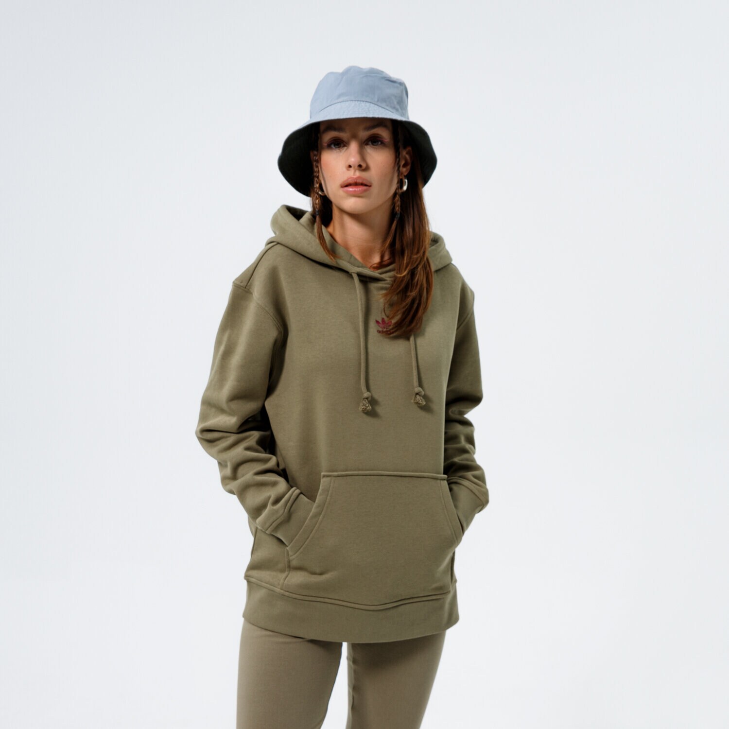 Femei bluză ADIDAS BLUZĂ CU GLUGĂ HOODIE H34727 Kaki