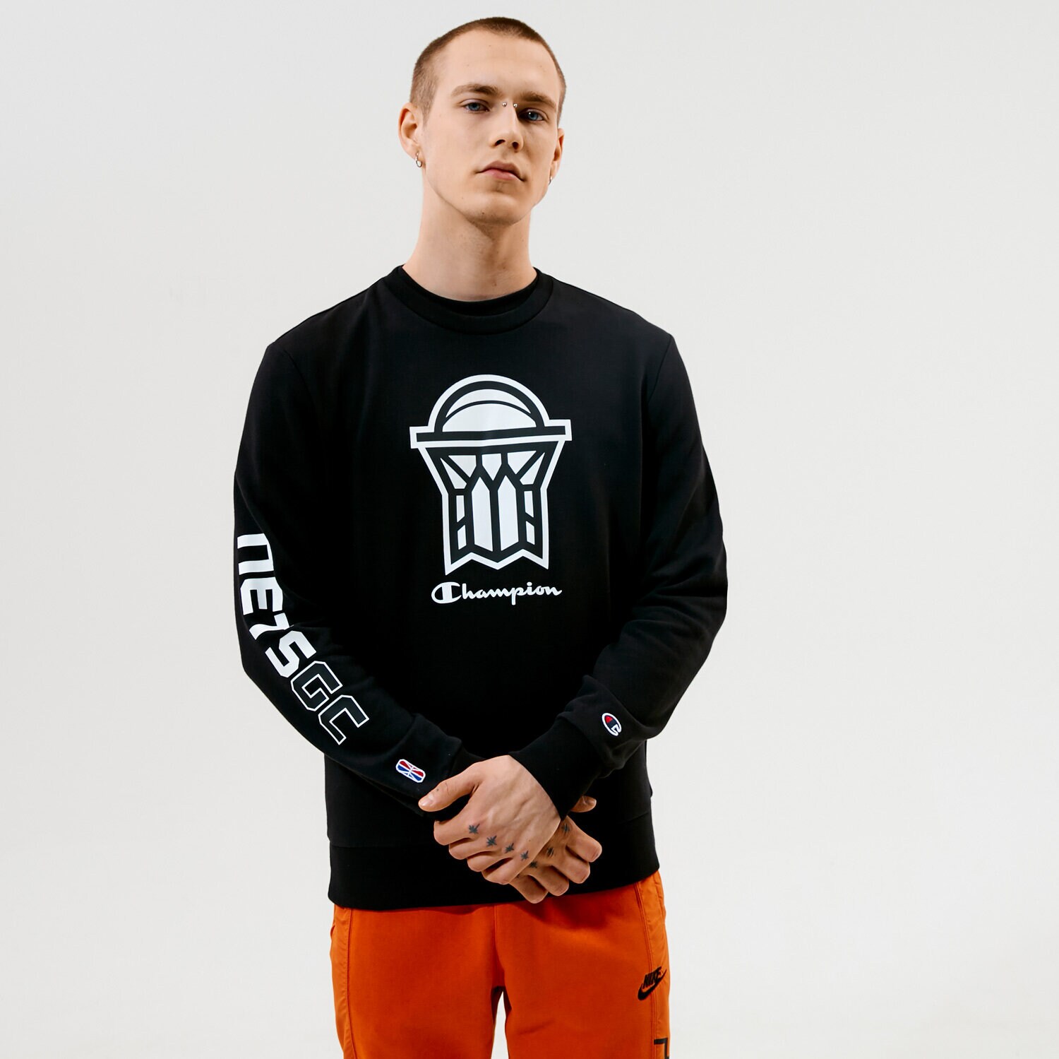 Bărbați bluză CHAMPION BLUZĂ CREWNECK SWEATSHIRT 214995KK001 Negru