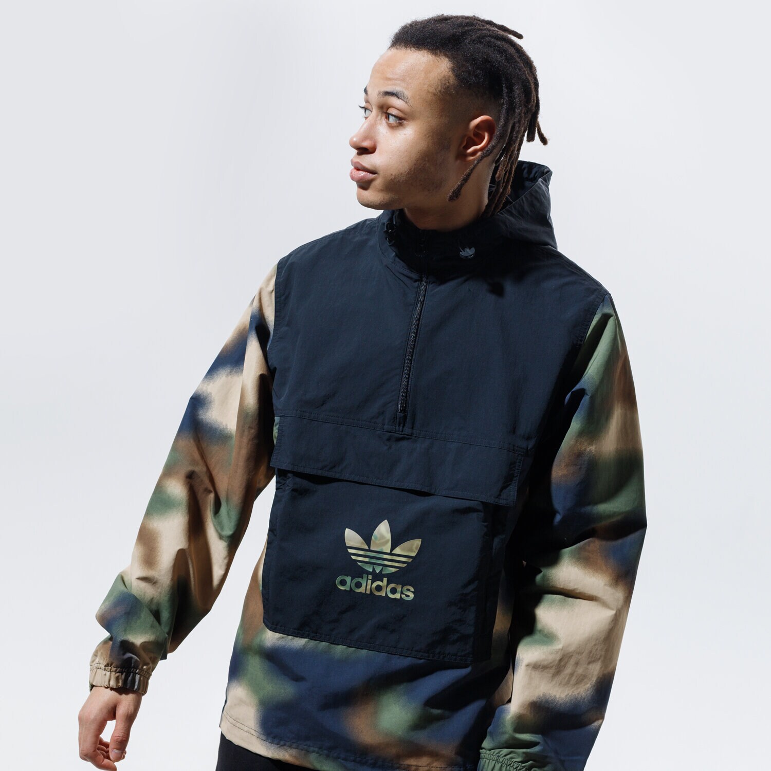 Bărbați jachetă ADIDAS JACHETĂ CAMO WINDBREAKR GN1875 Mulicolor
