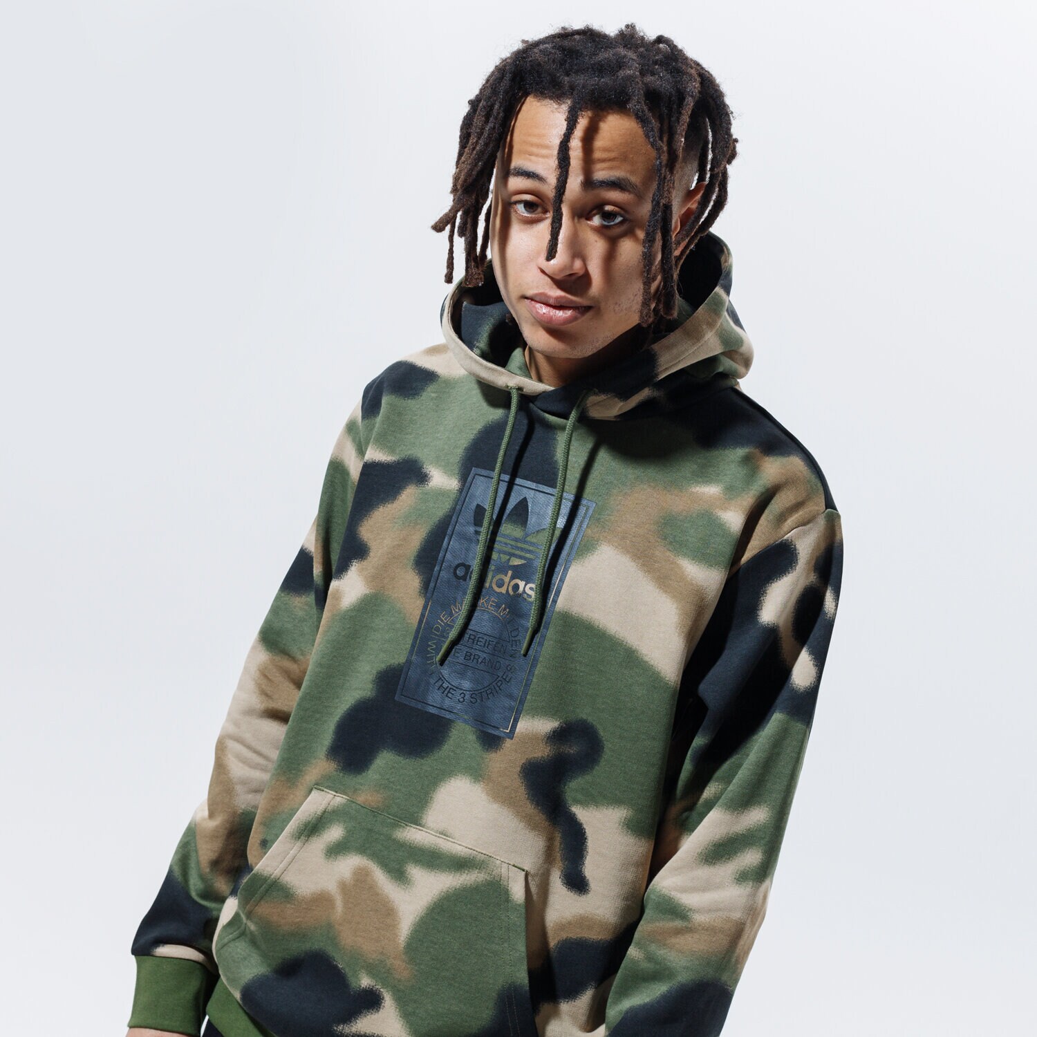 Bărbați bluză ADIDAS  BLUZĂ CU GLUGĂ CAMO AOP HOODIE GN1879 Kaki