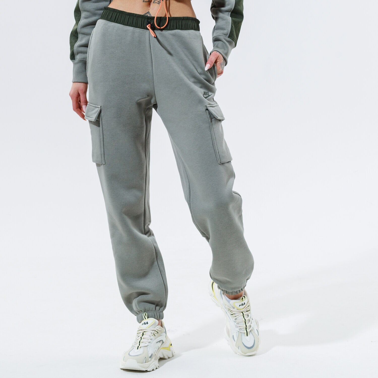 Femei pantaloni NIKE PANTALONI W NSW CARGO PANT LOOSE FLC UU DD3607-320 Gri