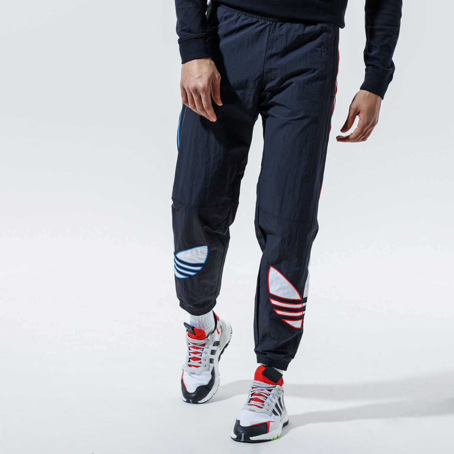 Bărbați pantaloni ADIDAS PANTALONI  TRICOL TP GN3577 Negru