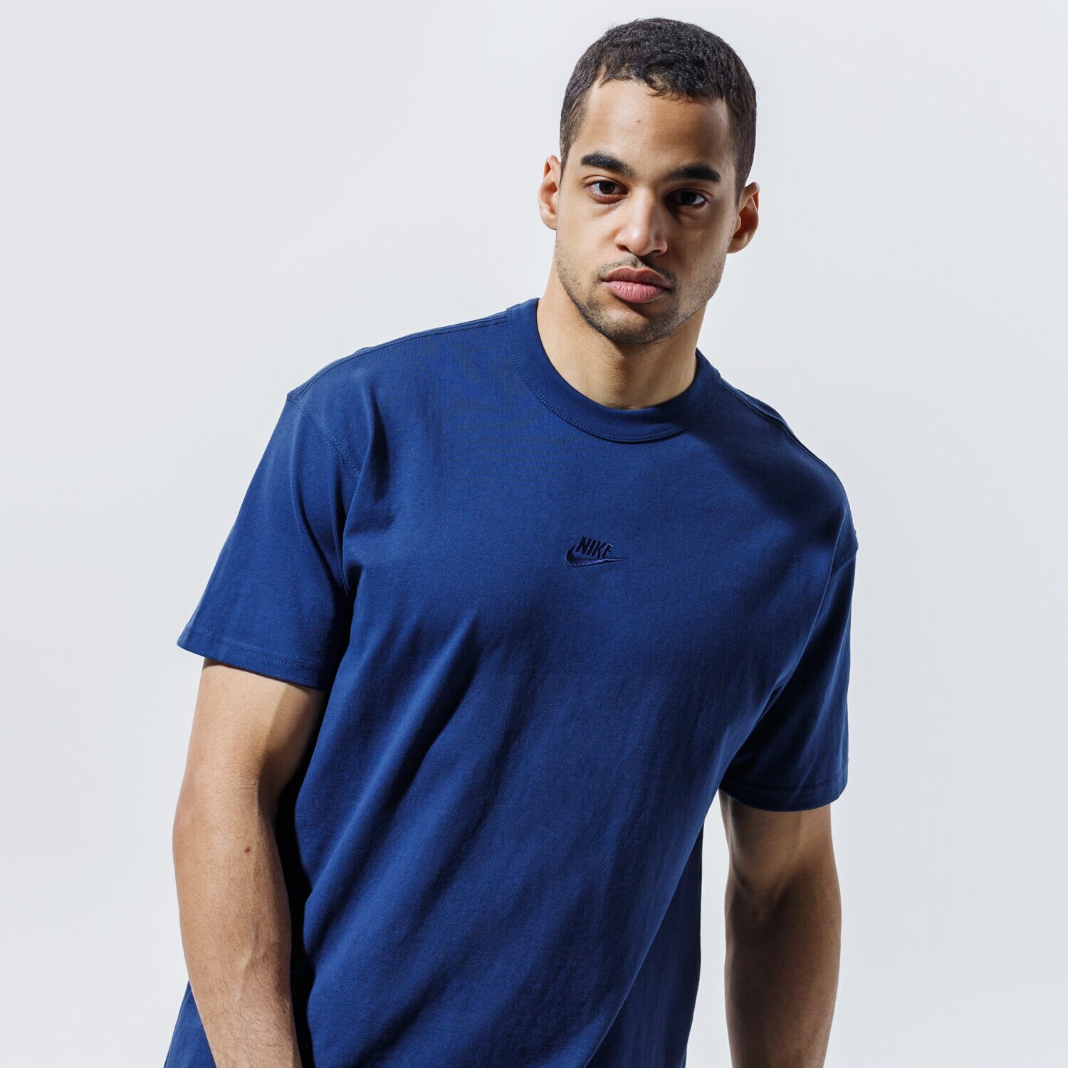 Bărbați tricou NIKE TRICOU SPORTSWEAR DB3193-410 Bleumarin