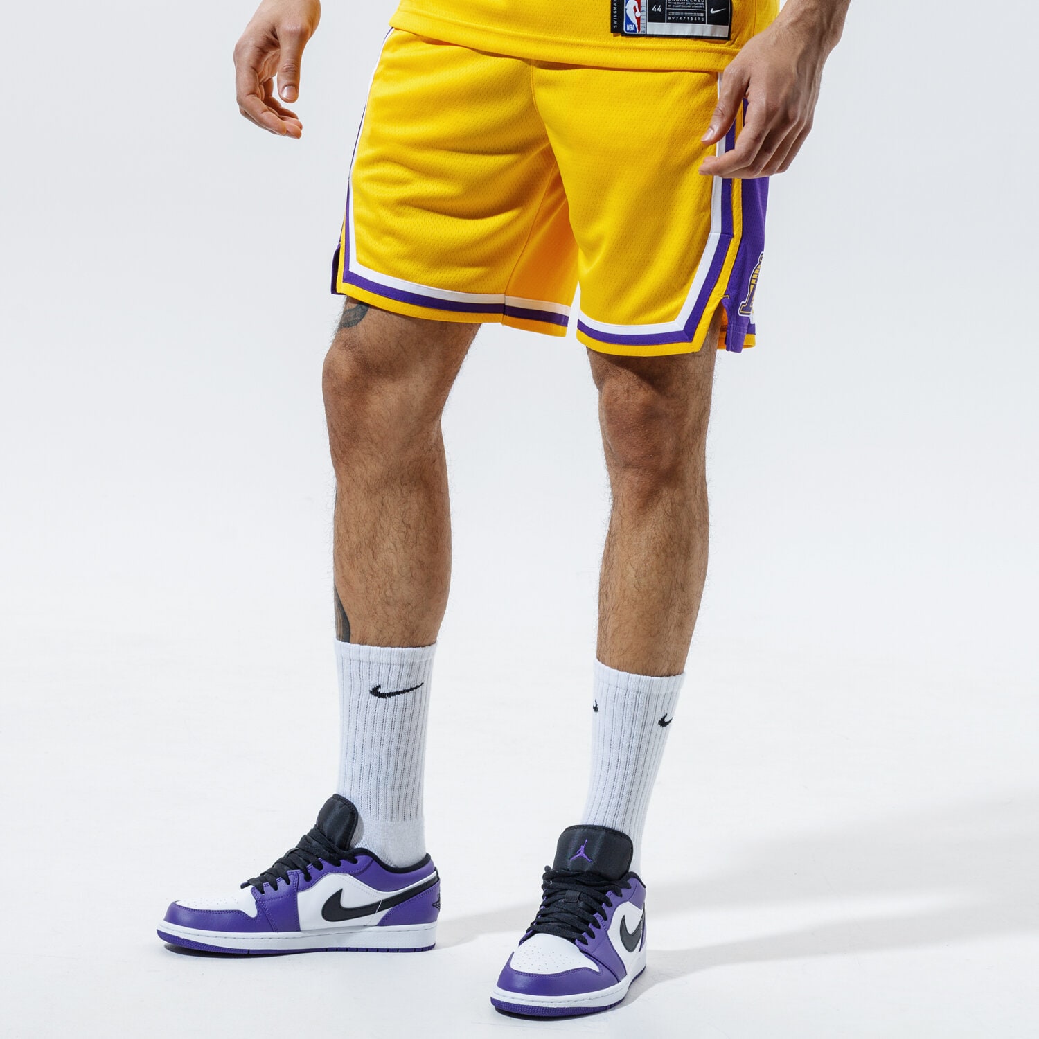 Femei pantaloni scurți NIKE PANTALONI SCURȚI LOS ANGELES LAKERS SWINGMAN ICON EDITI AJ5617-728 Galben