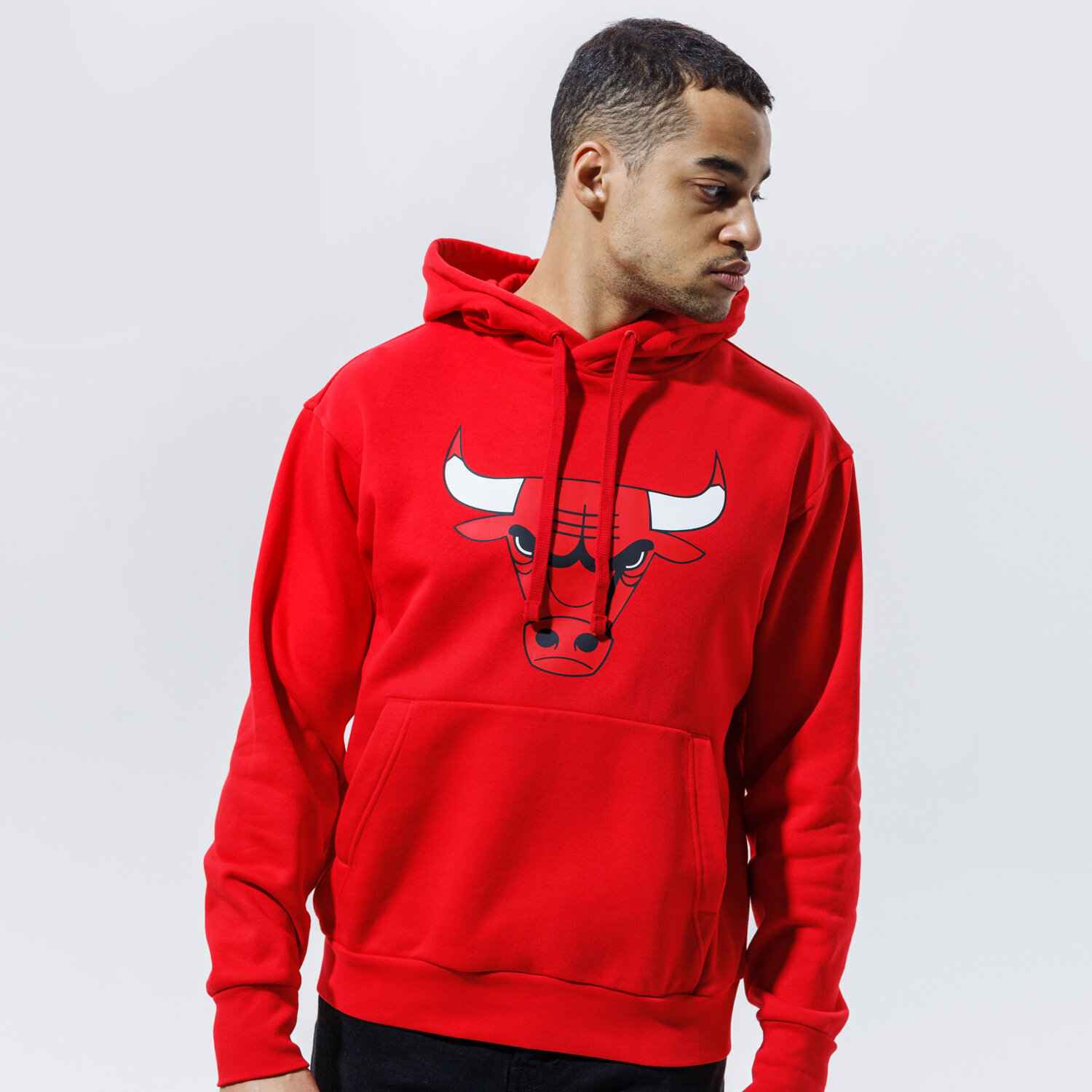 Bărbați bluză NIKE BLUZĂ CU GLUGĂ CHICAGO BULLS ESSENTIAL NBA CN1191-657 Roșu
