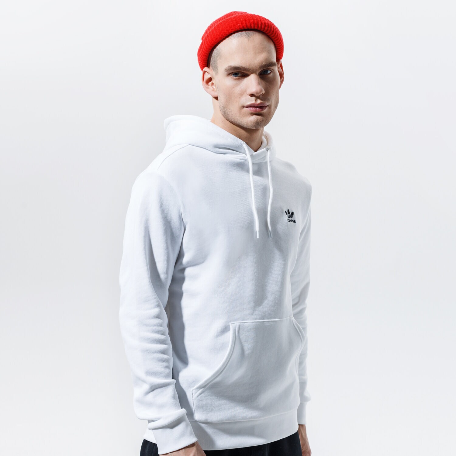 Bărbați bluză ADIDAS BLUZĂ CU GLUGĂ ESSENTIAL HOODY GP0931 Alb