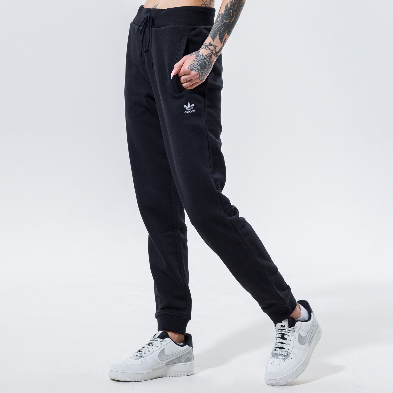 Femei pantaloni ADIDAS PANTALONI  TRACK PANT GD4296 Negru