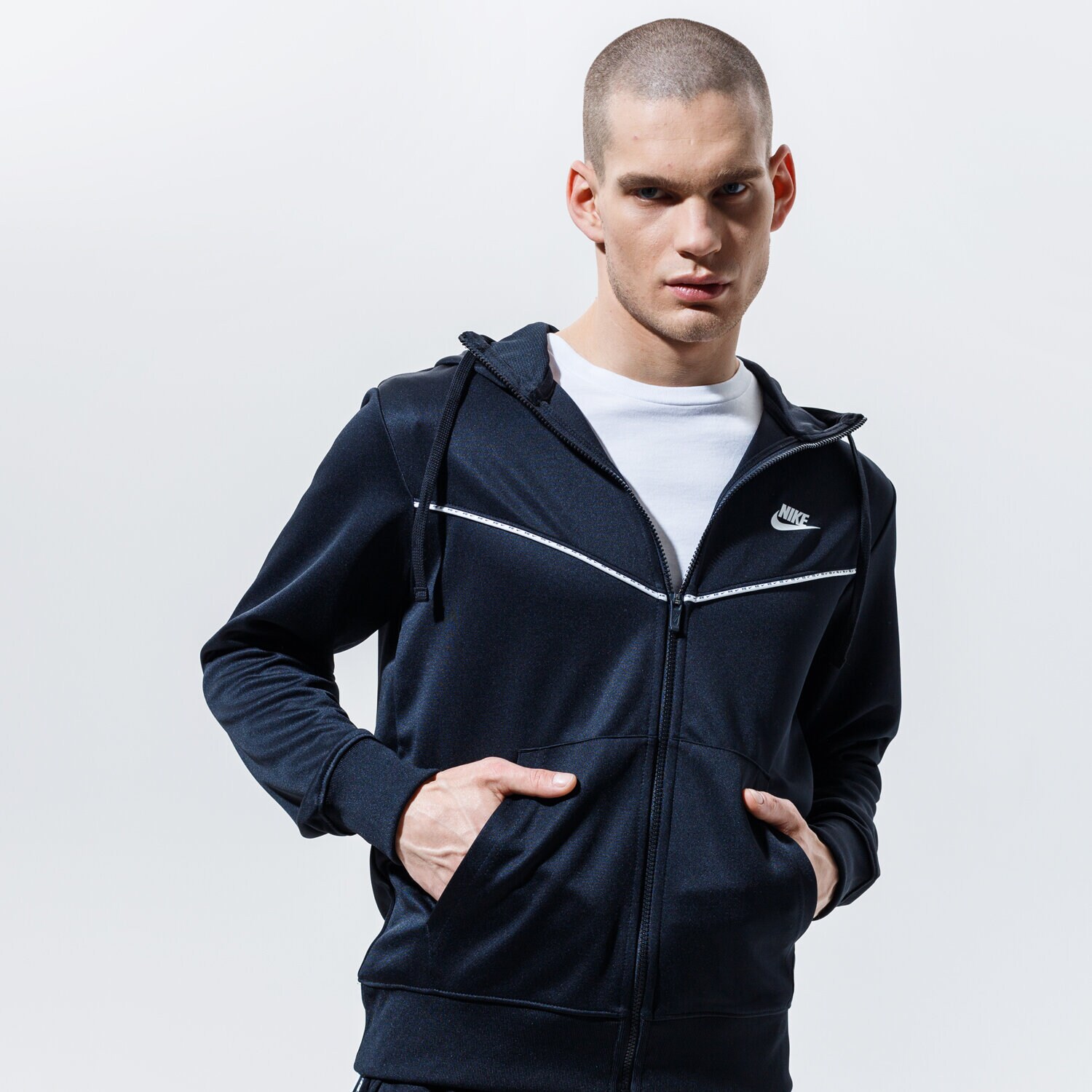 Bărbați bluză NIKE BLUZĂ CU GLUGĂ SPORTSWEAR CZ7822-010 Negru