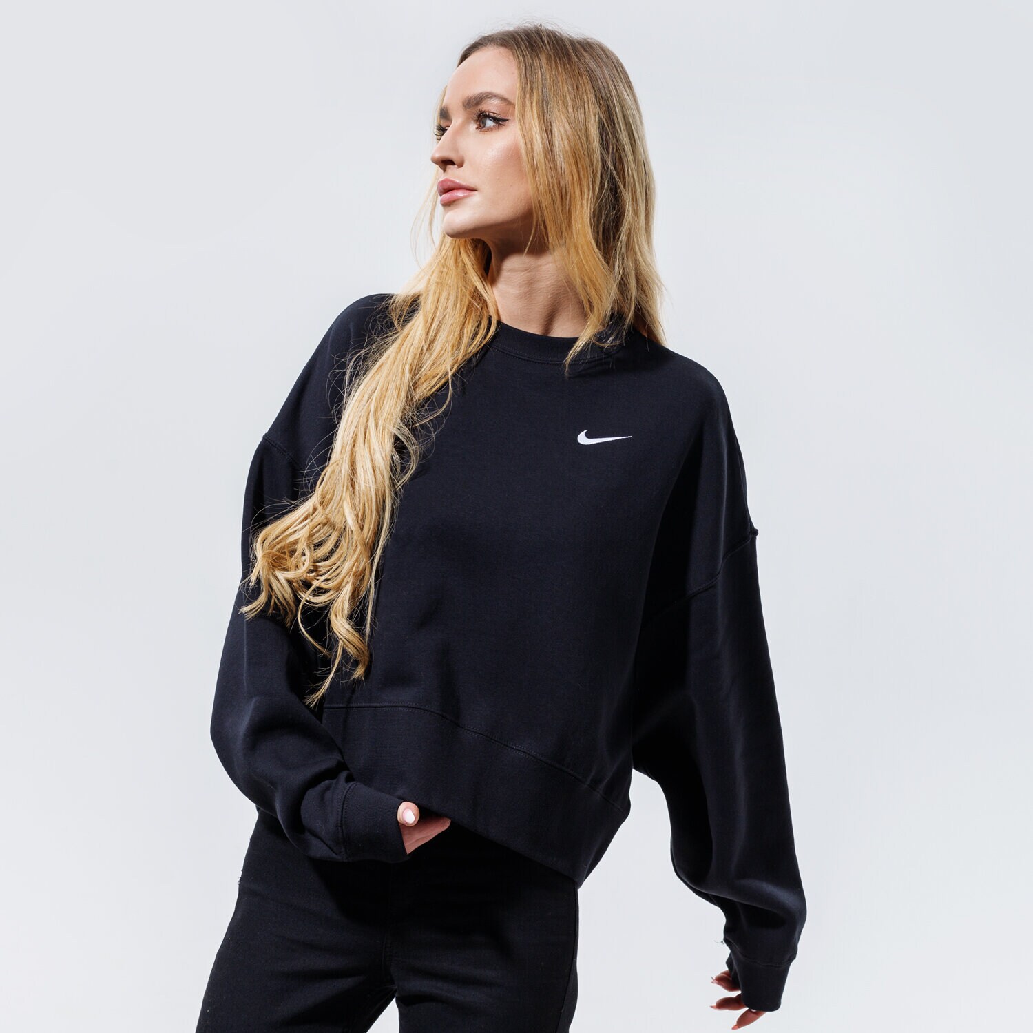 Femei bluză NIKE BLUZĂ SPORTSWEAR ESSENTIALS CK0168-010 Negru