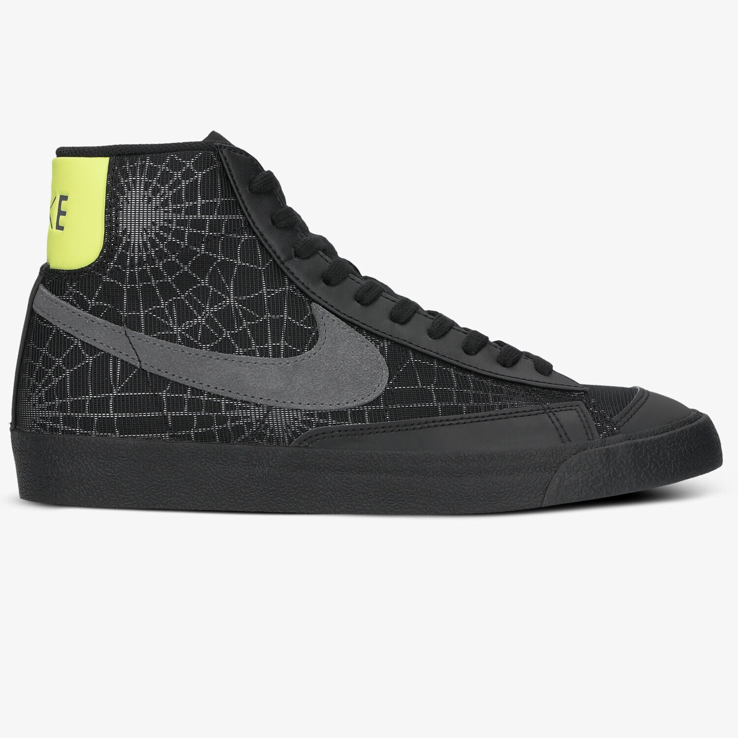 Barbați pantofi sport NIKE BLAZER MID '77 DC1929-001 Negru