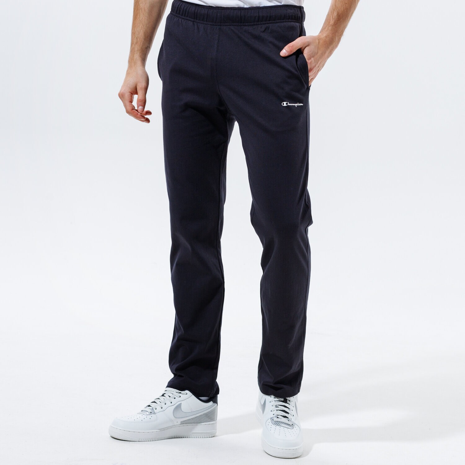 Bărbați pantaloni CHAMPION PANTALONI  STRAIGHT HEM PANTS 212915KK001 Negru