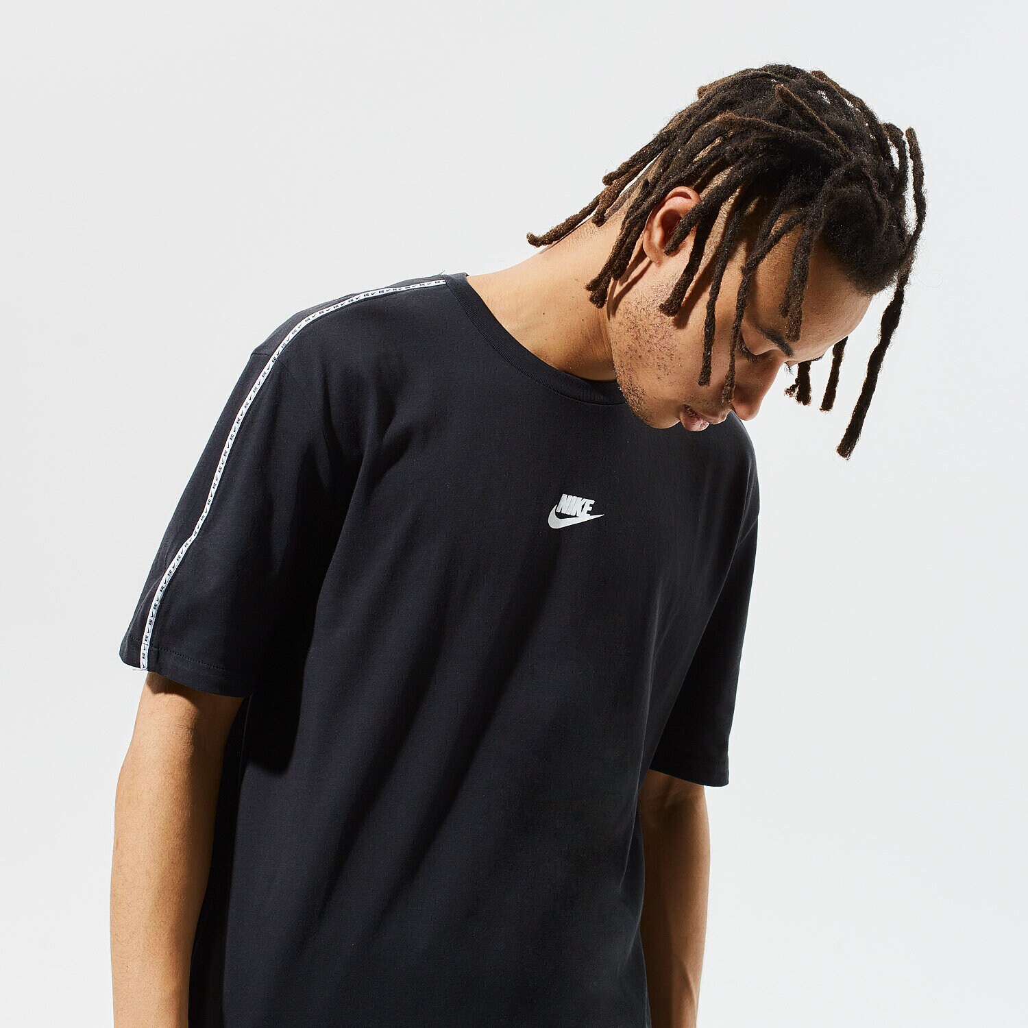 Bărbați tricou NIKE TRICOU SPORTSWEAR CZ7825-010 Negru