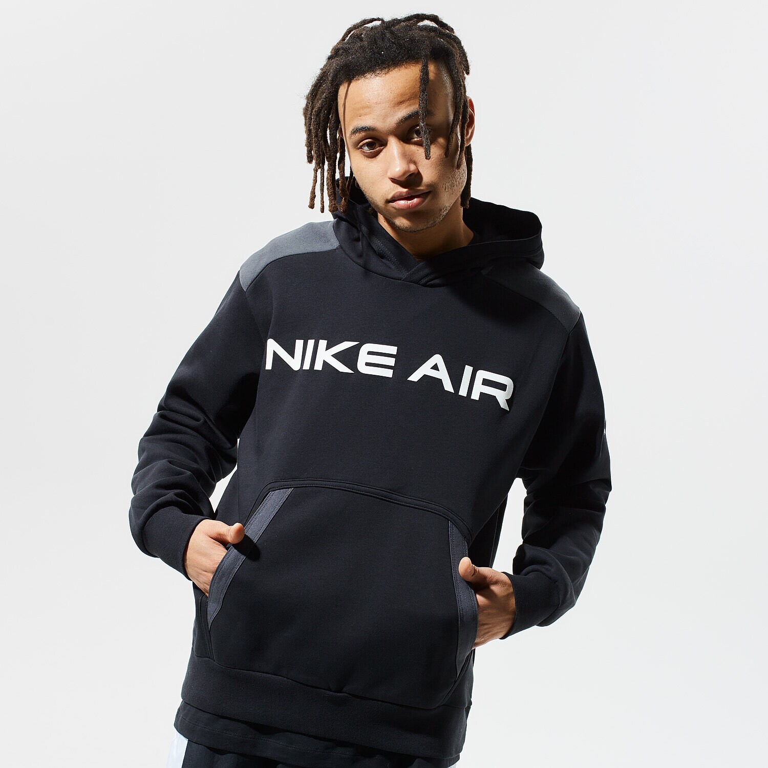 Bărbați bluză NIKE BLUZĂ CU GLUGĂ AIR DA0212-010 Negru