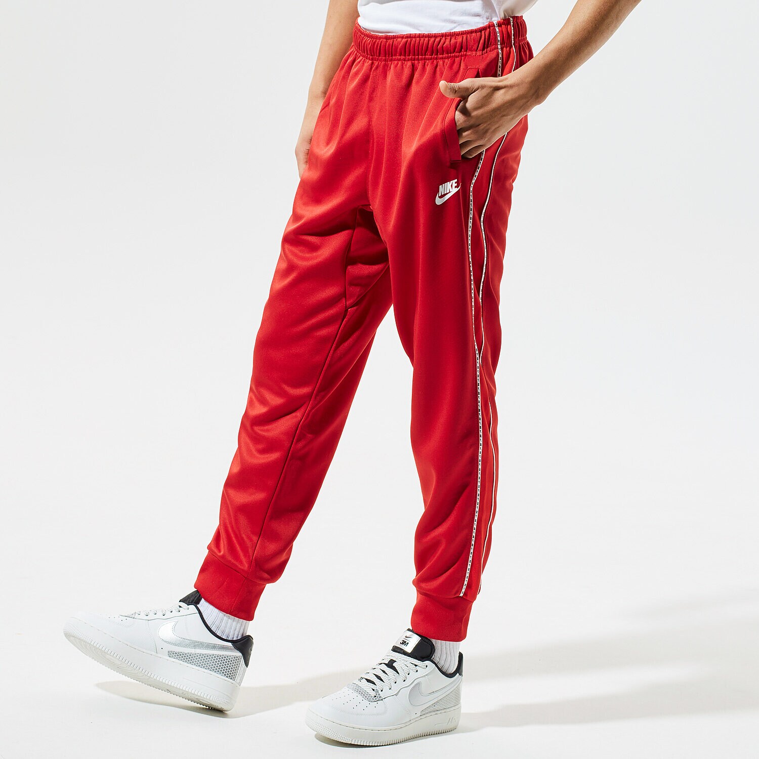 Bărbați pantaloni NIKE PANTALONI  SPORTSWEAR CZ7823-687 Roșu