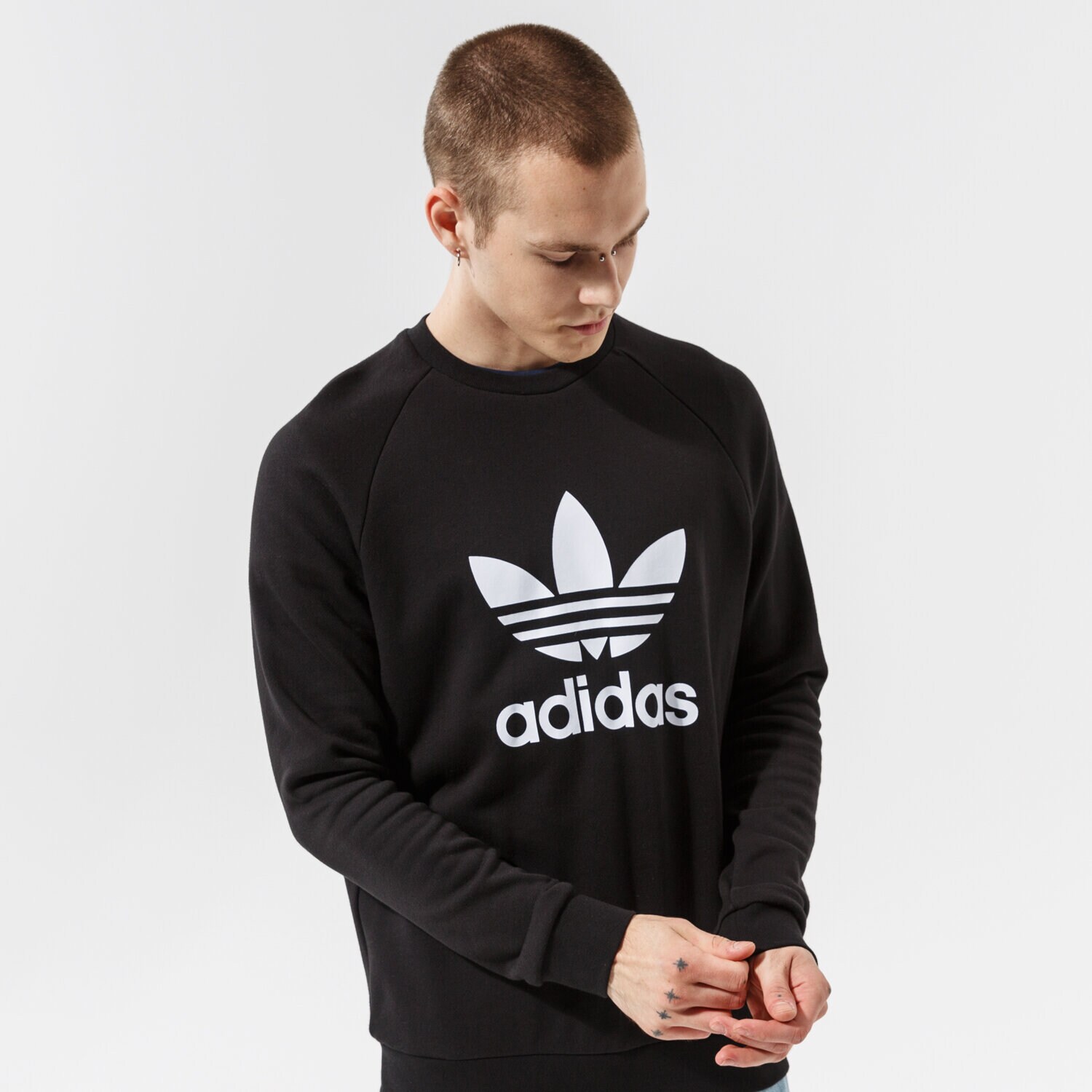 Bărbați bluză ADIDAS BLUZĂ TREFOIL CREW H06651 Negru