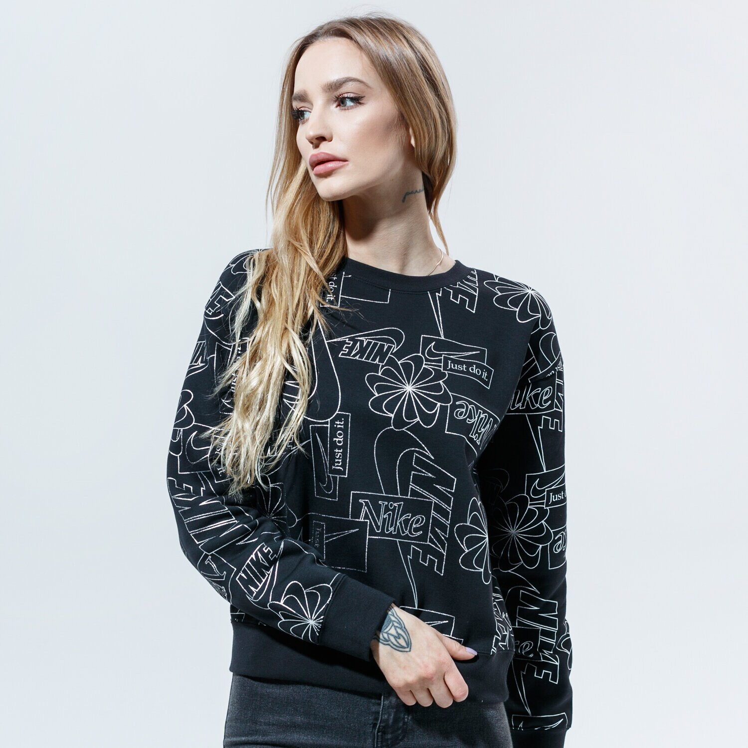 Femei bluză NIKE BLUZĂ W NSW ICN CLSH FLC AOP TOP CZ1868-010 Negru
