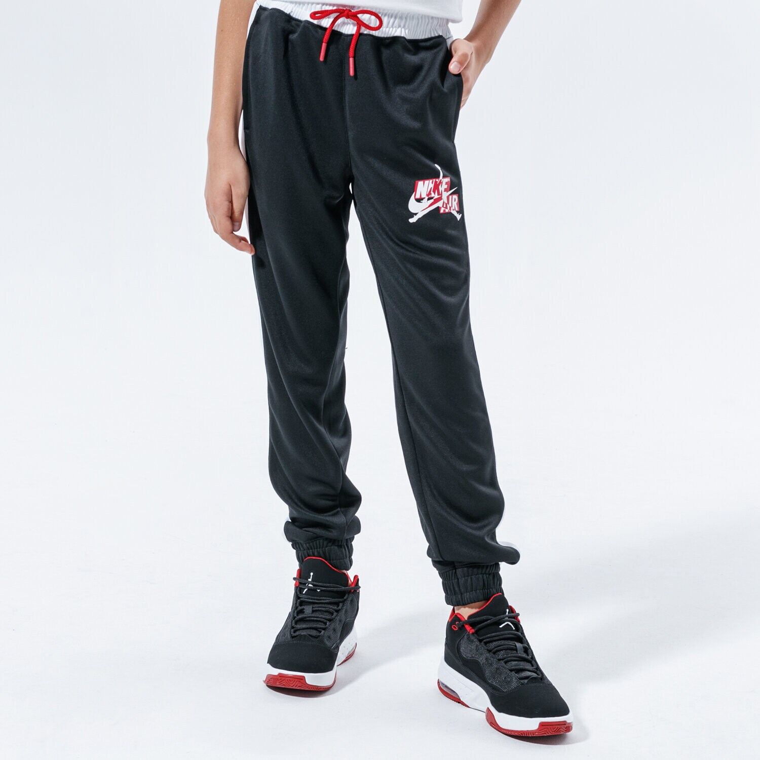 Pantaloni pentru copii JORDAN PANTALONI JUMPMAN CLASSICS III PANT 957455-023 Negru